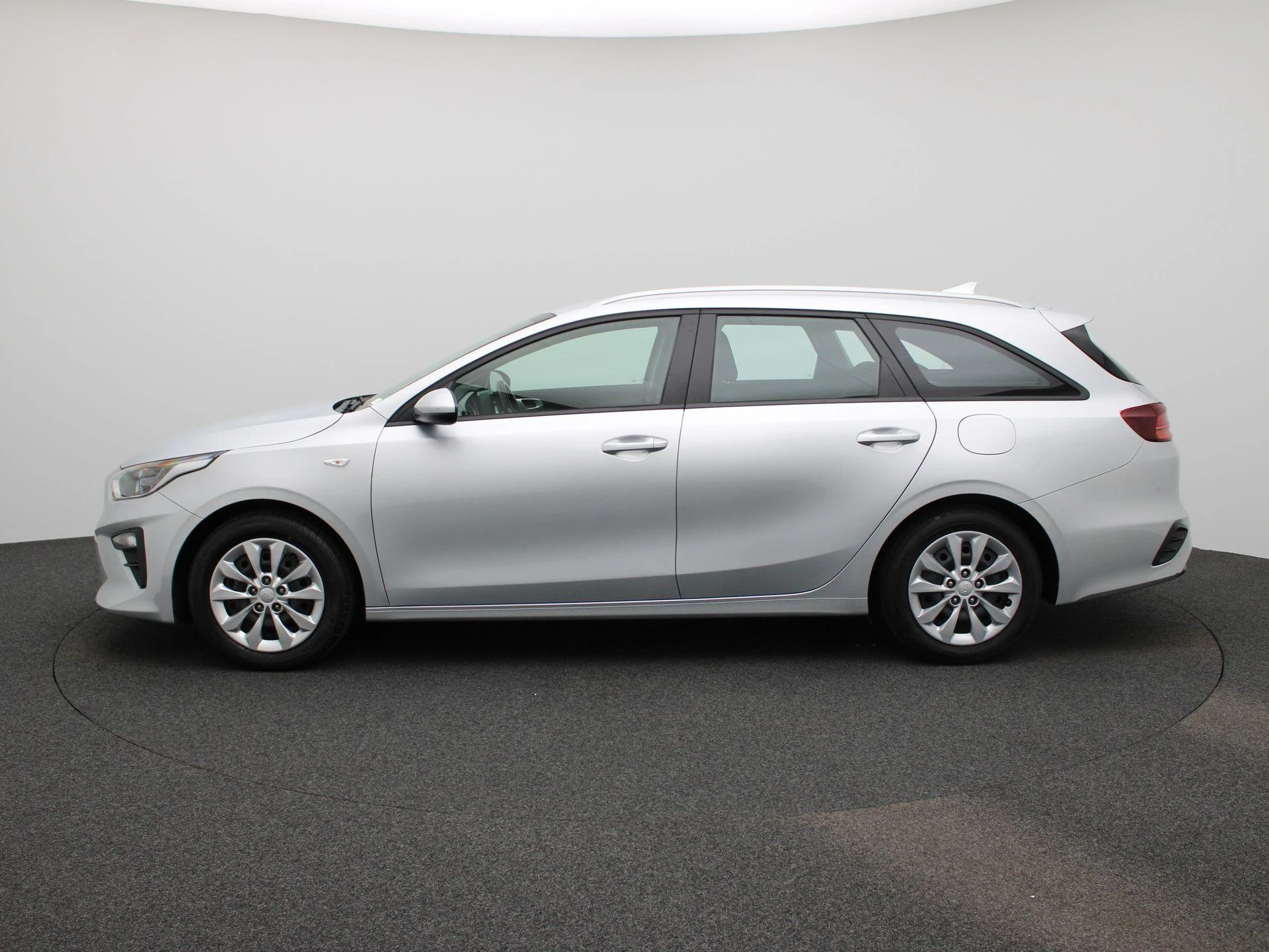 Kia-Ceed Sportswagon-image-3