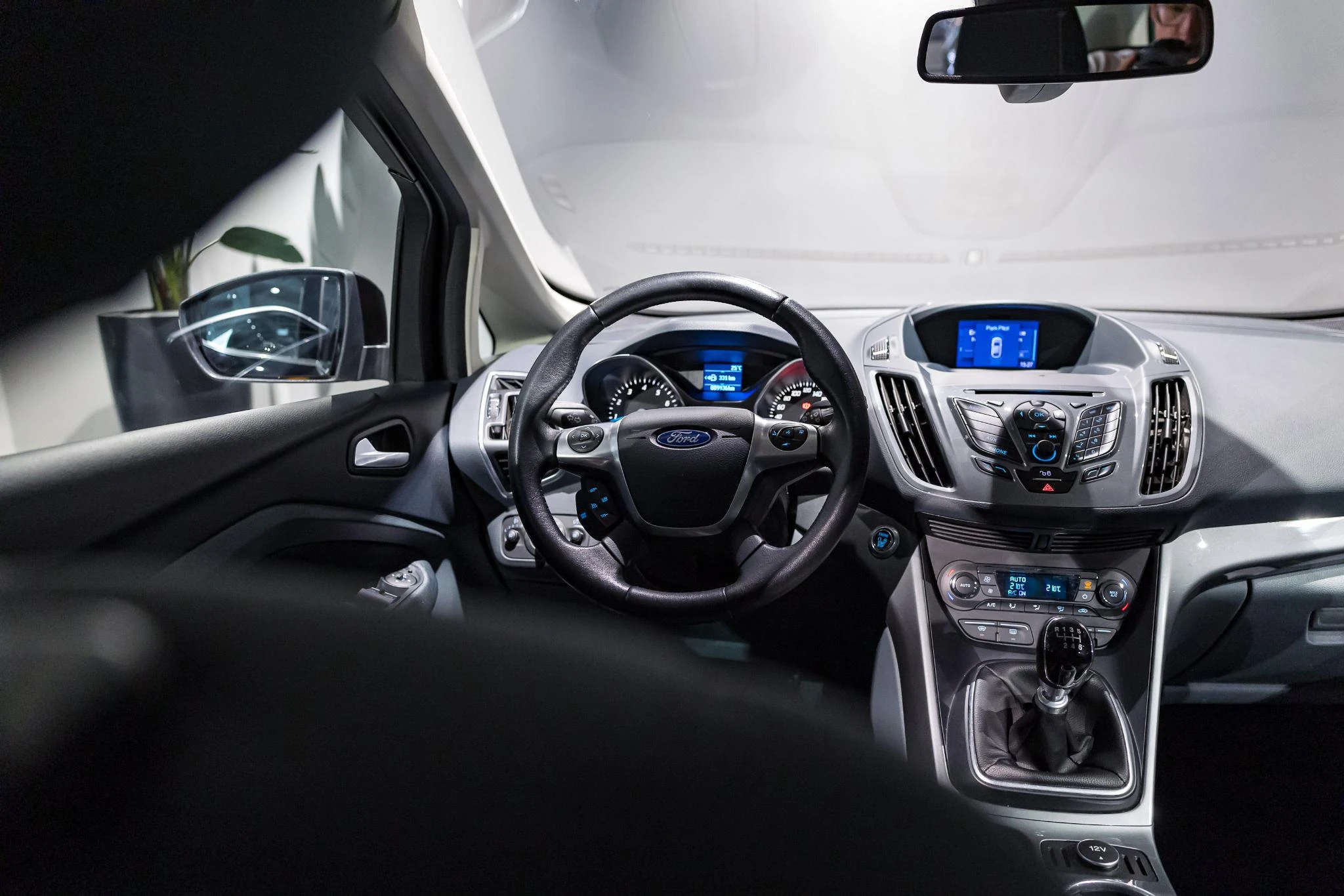 Ford-C-MAX-image-14