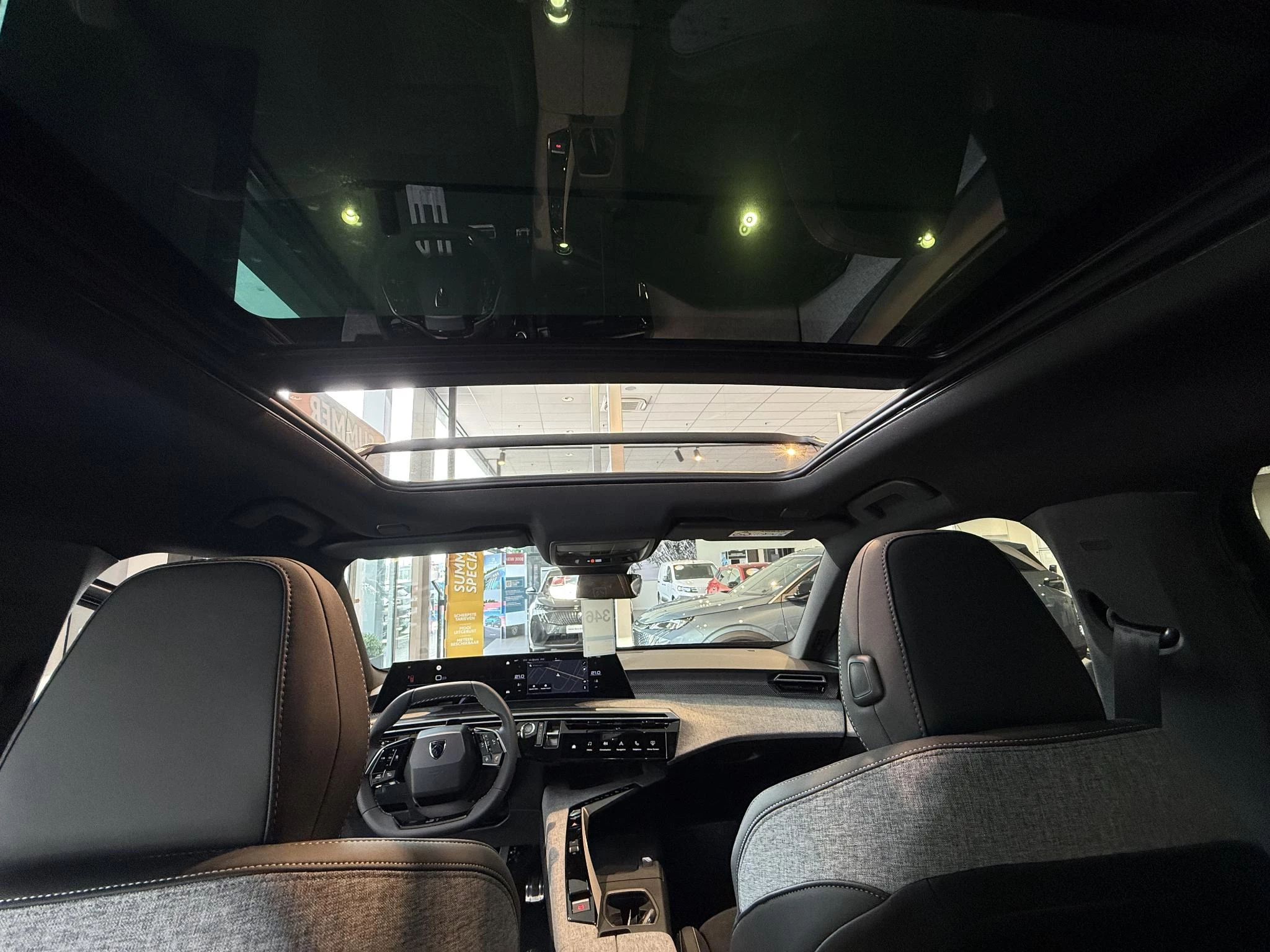 Peugeot e-5008 e-5008 210 GT