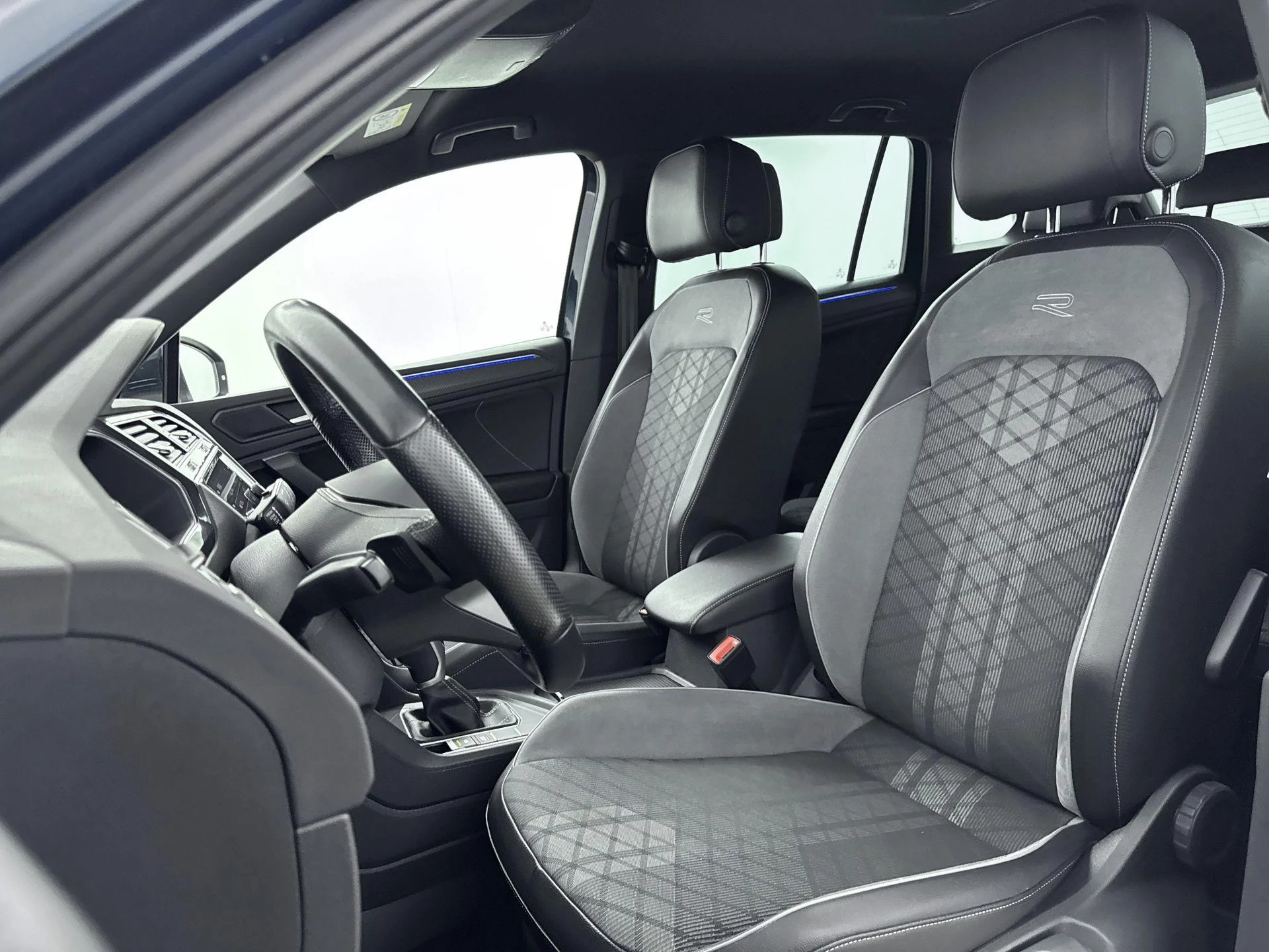 Volkswagen-Tiguan-image-27