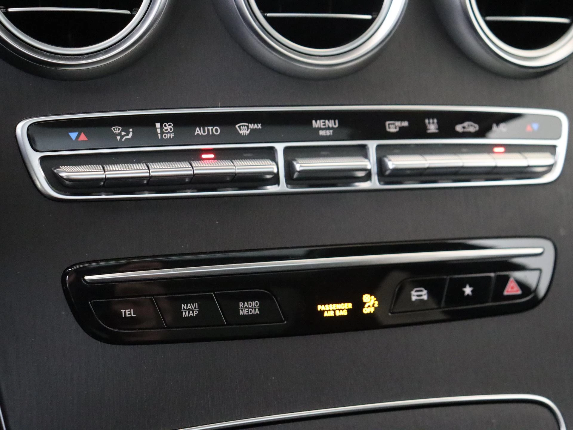 Mercedes-Benz-GLC-image-18