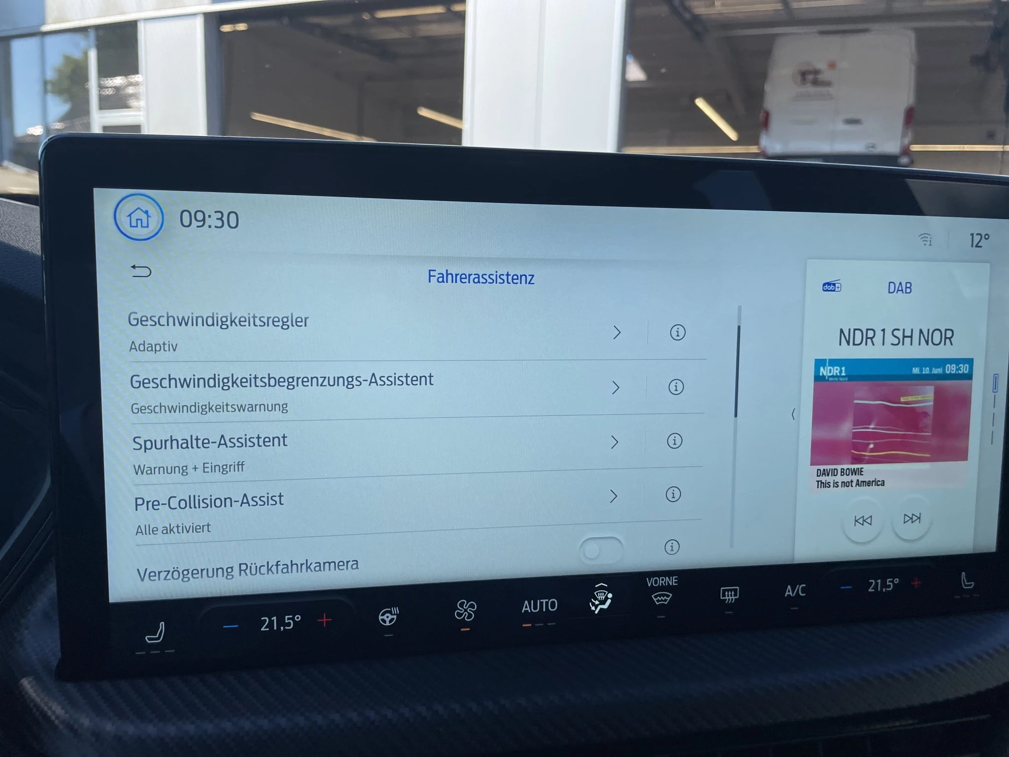 Ford Kuga ST-Line X Aut.*PANO*AHK*360GRAD*LED-MATRIX*NAVI*GRA*WINTER-PKT.