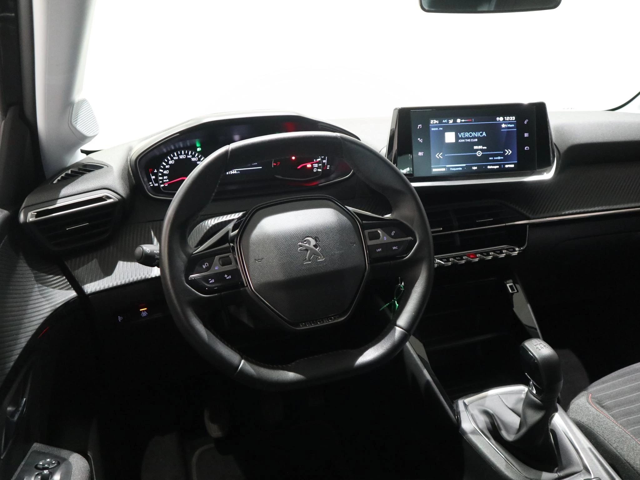 Peugeot-208-image-17