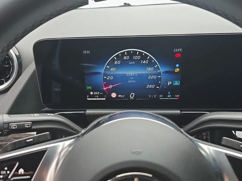 Mercedes-Benz GLA 200 d PROGRESSIVE AHK DISTRONIC LED MBUX Progressive