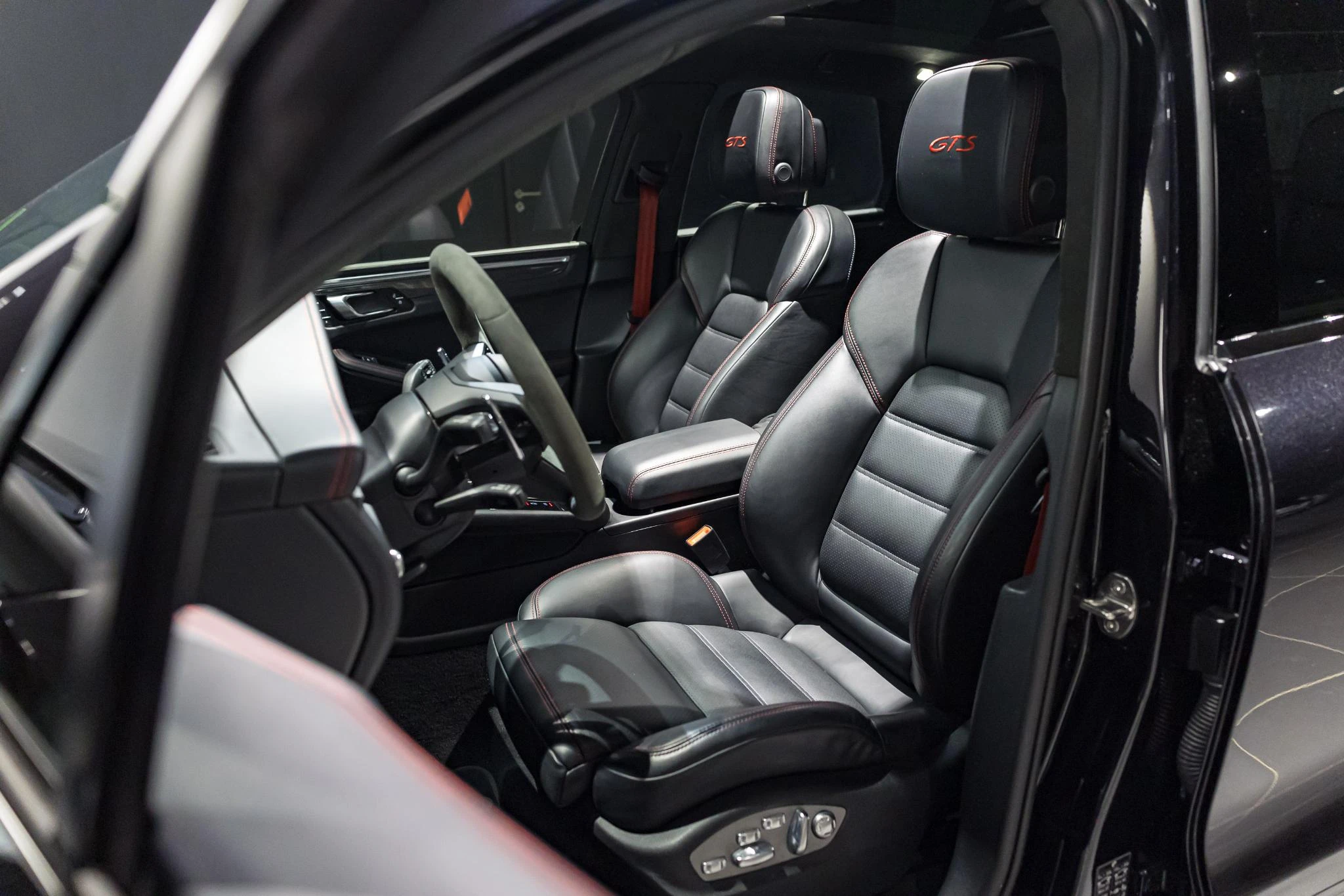 Porsche-Macan-image-8