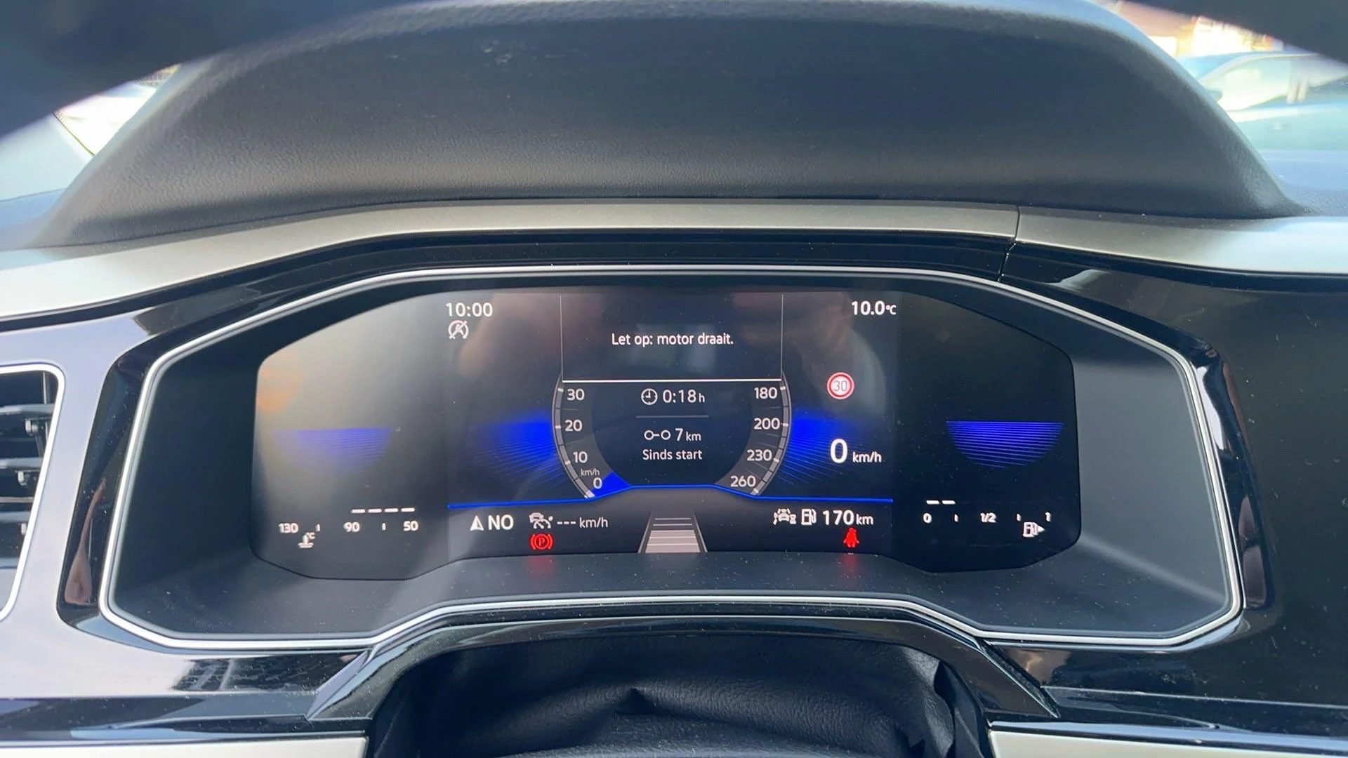 Volkswagen-Polo-image-8