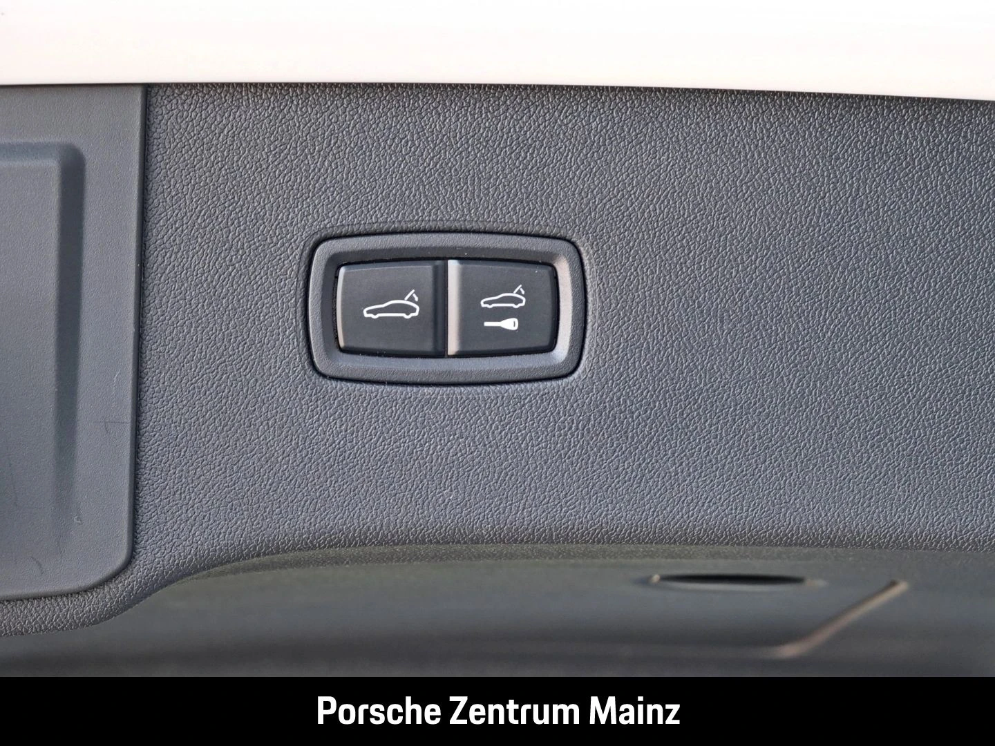 Porsche-Cayenne-image-33