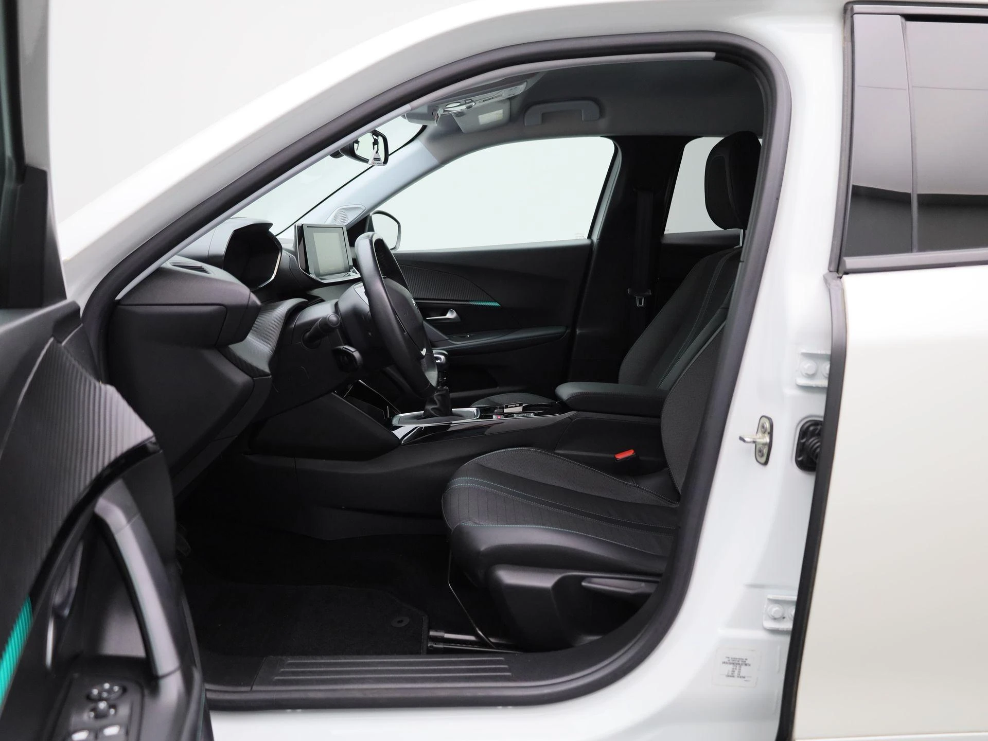 Peugeot-2008-image-8