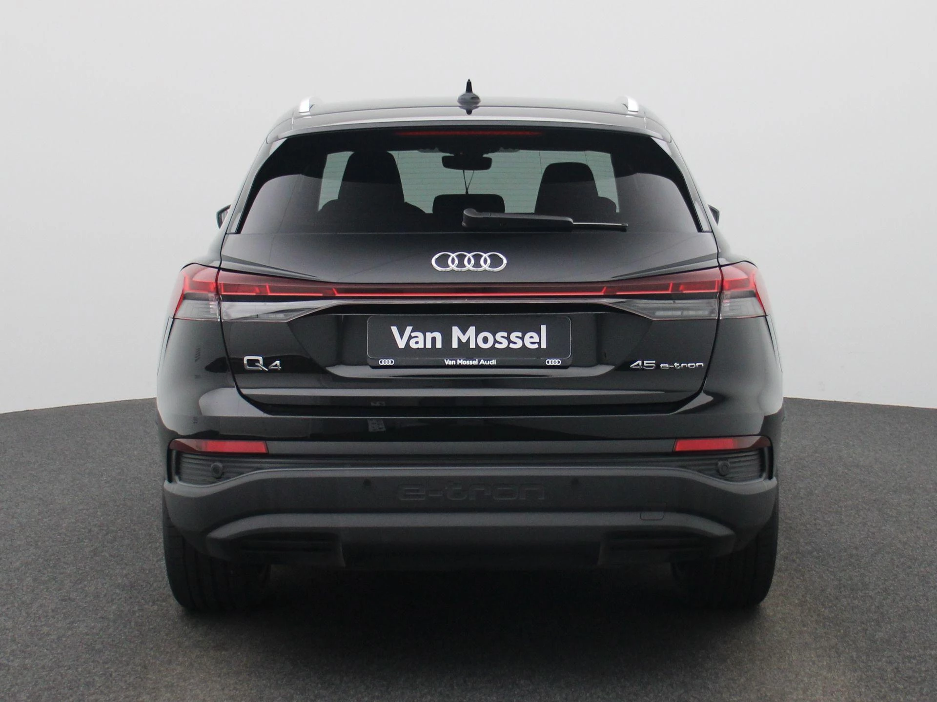 Audi-Q4 e-tron-image-4