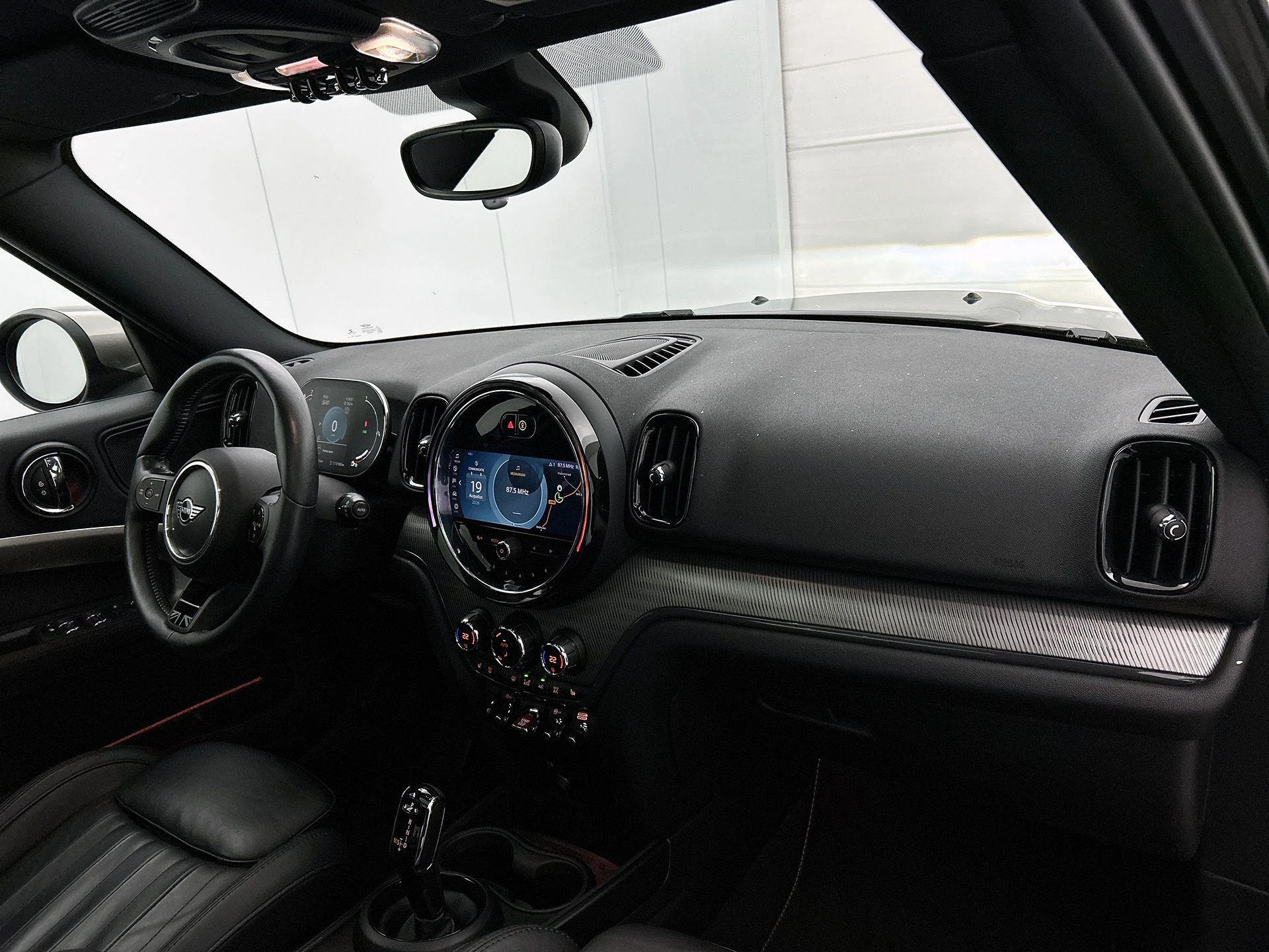 MINI-Countryman-image-19