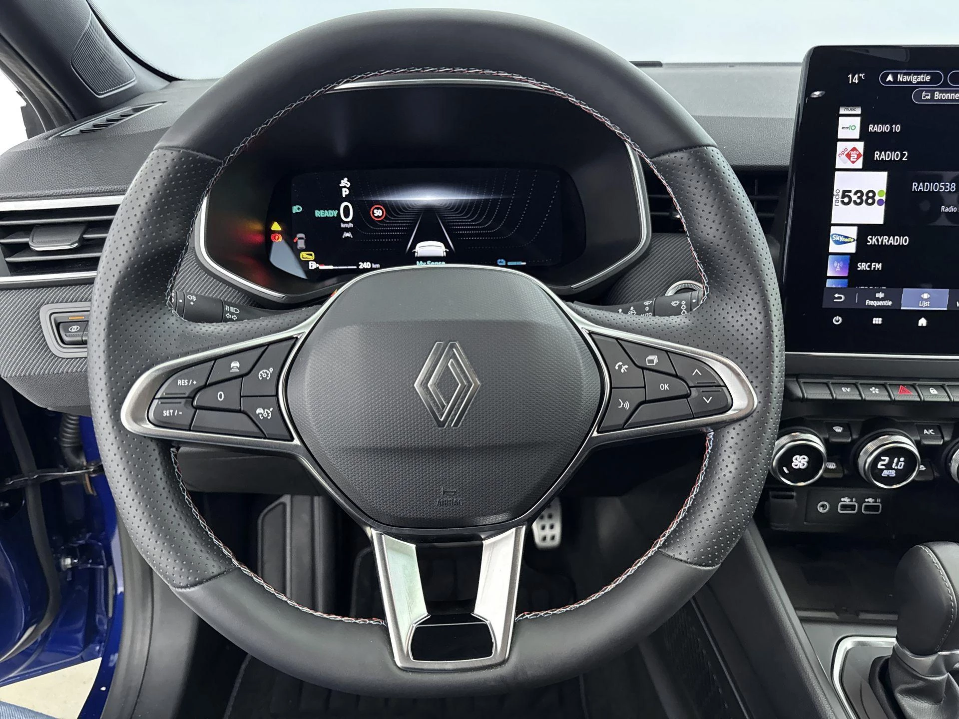 Renault-Clio-image-19