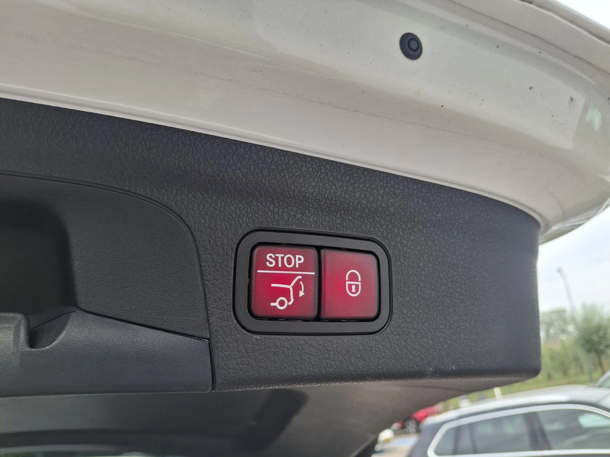 Mercedes-Benz-GLE-image-8