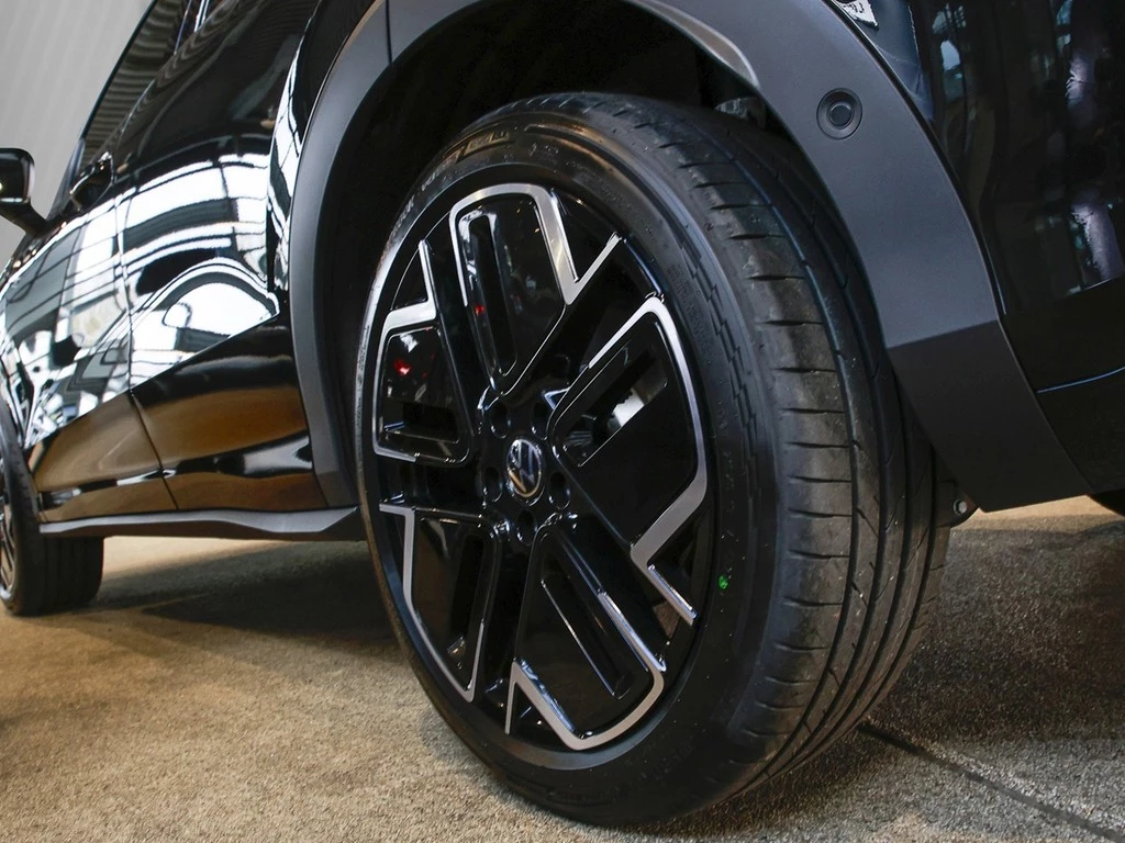 Volkswagen T-Roc 1.5 eTSI DSG R-Line AHK, IQ-Light, Navi VSA