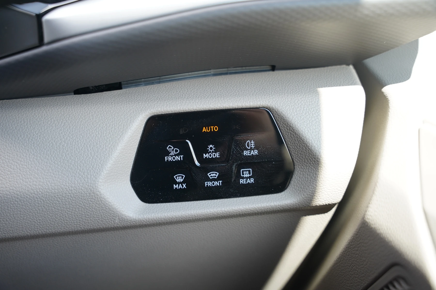 Volkswagen-California-image-29