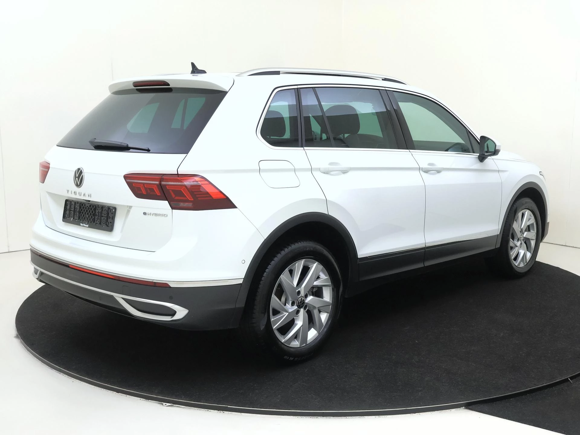 Volkswagen Tiguan 1.4 TSI eHybrid Elegance