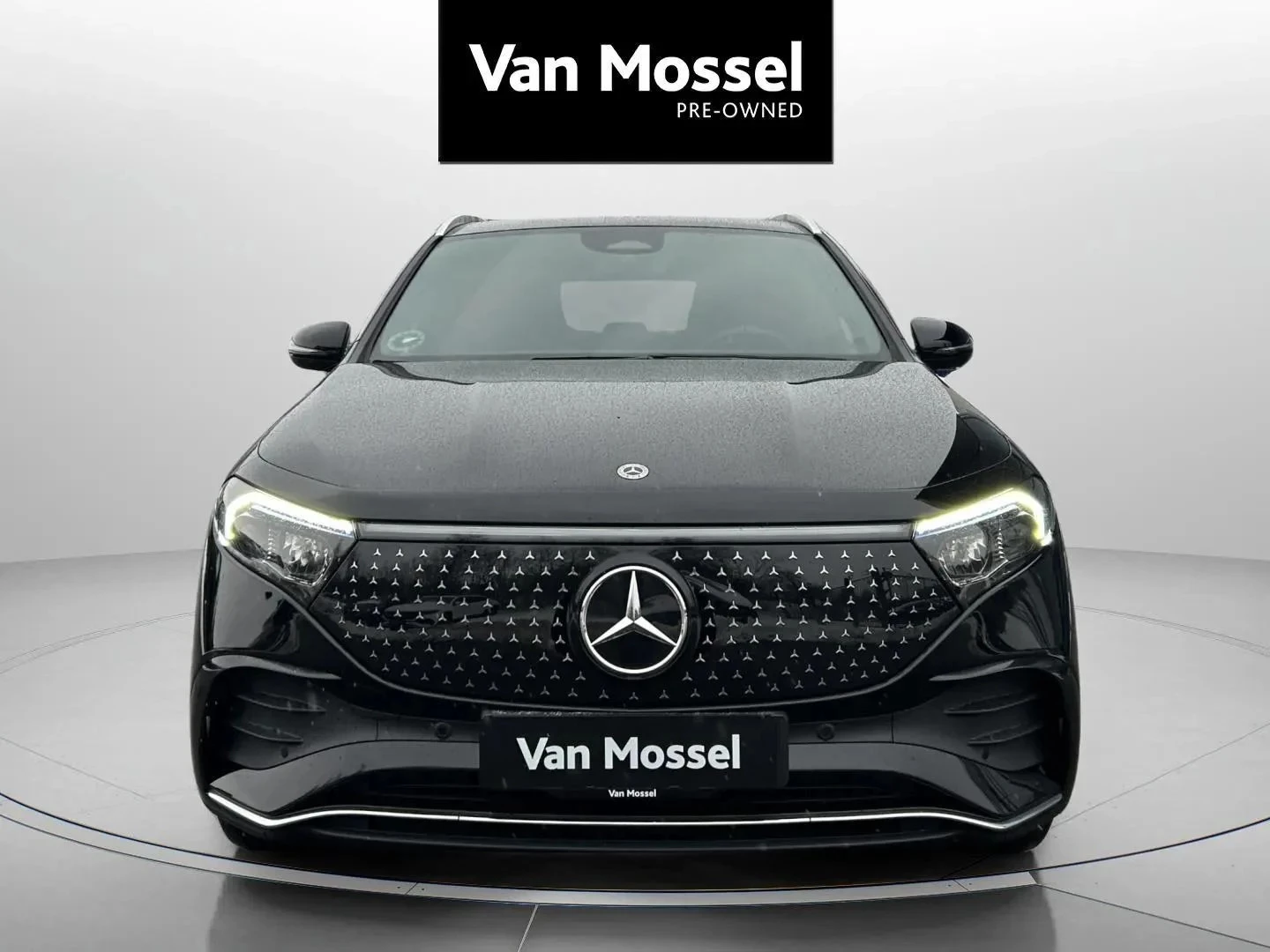 Mercedes-Benz-EQA-image-1