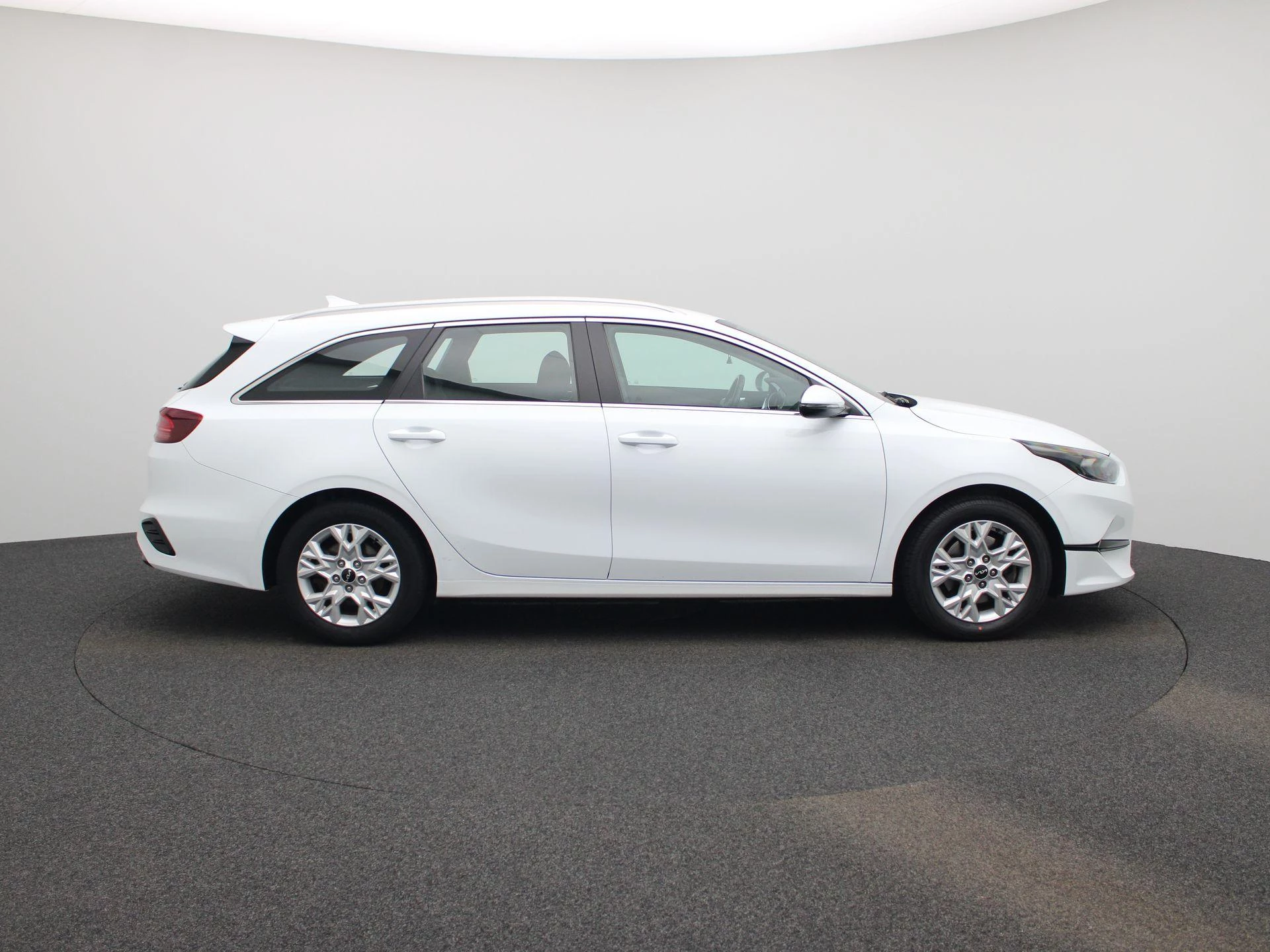 Kia-Ceed Sportswagon-image-7