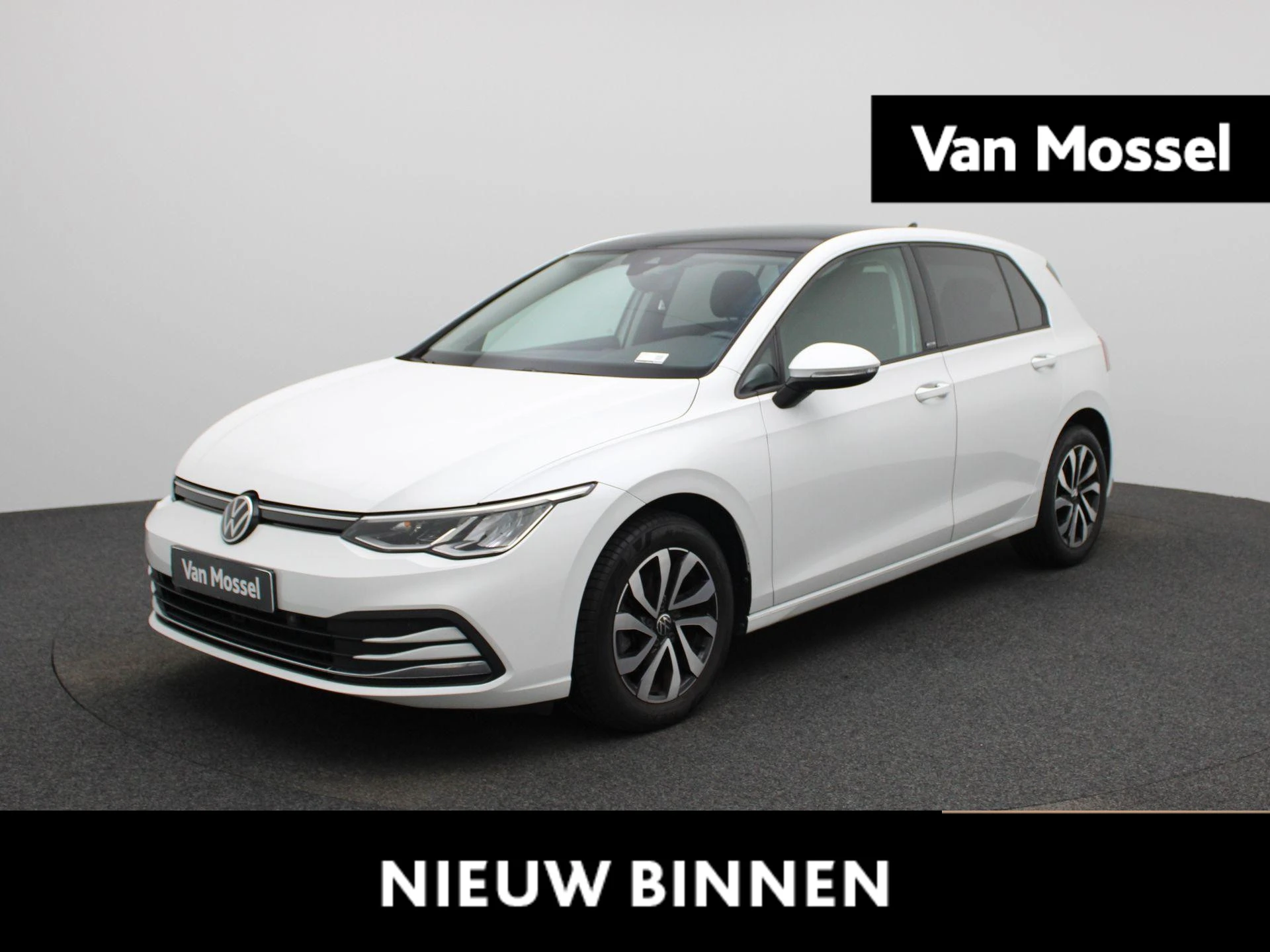 Volkswagen-Golf-image-0