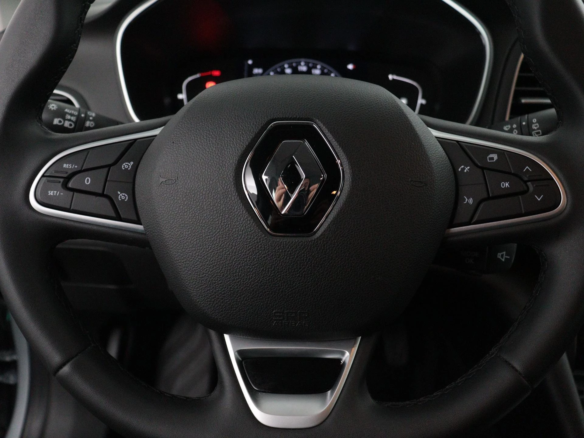 Renault-Mégane Estate-image-13