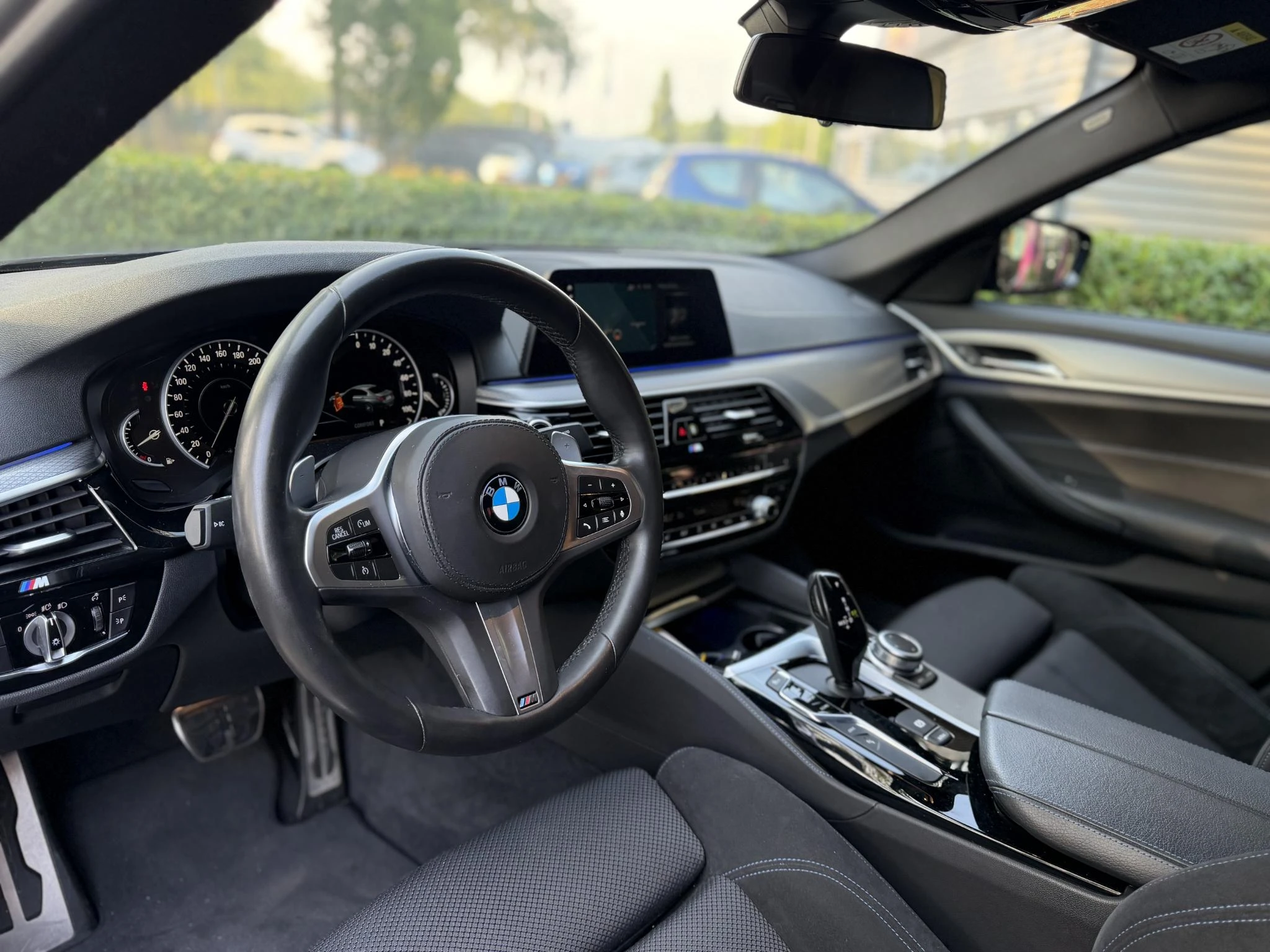 BMW-5 Serie-image-3