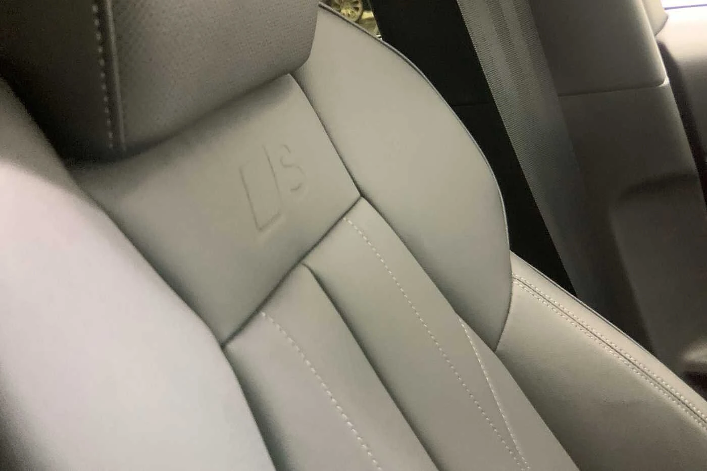 Audi-Q6 e-tron-image-16