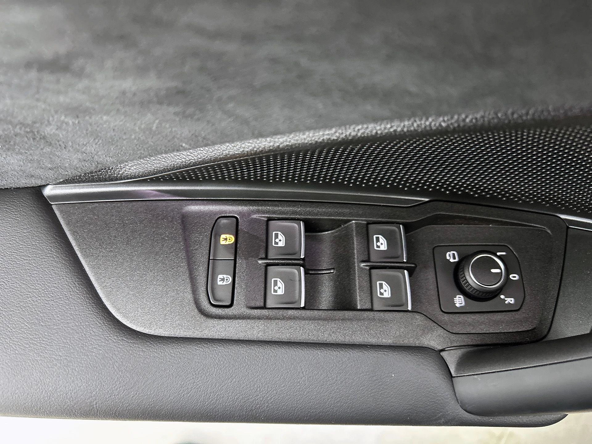 Volkswagen Tayron 1.5 eHybrid R-Line Edition