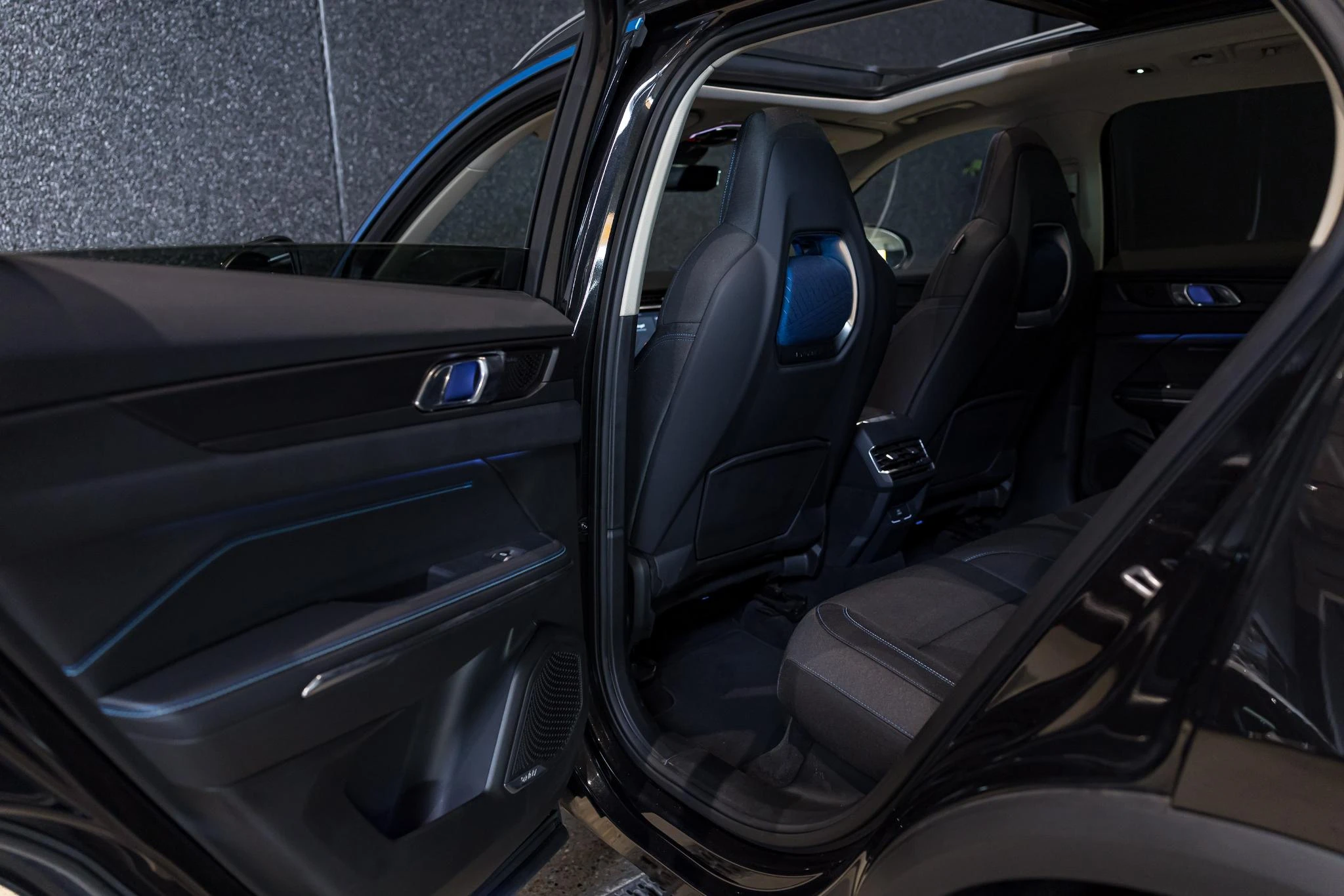 Lynk & Co-01-image-14