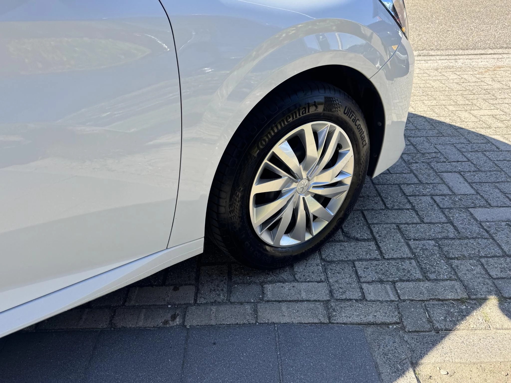 Peugeot-208-image-13