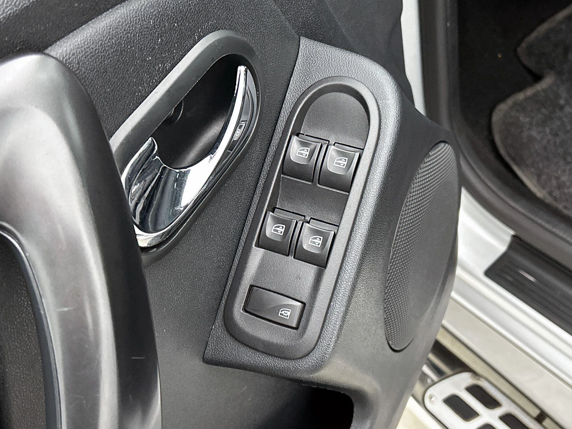 Dacia-Duster-image-28