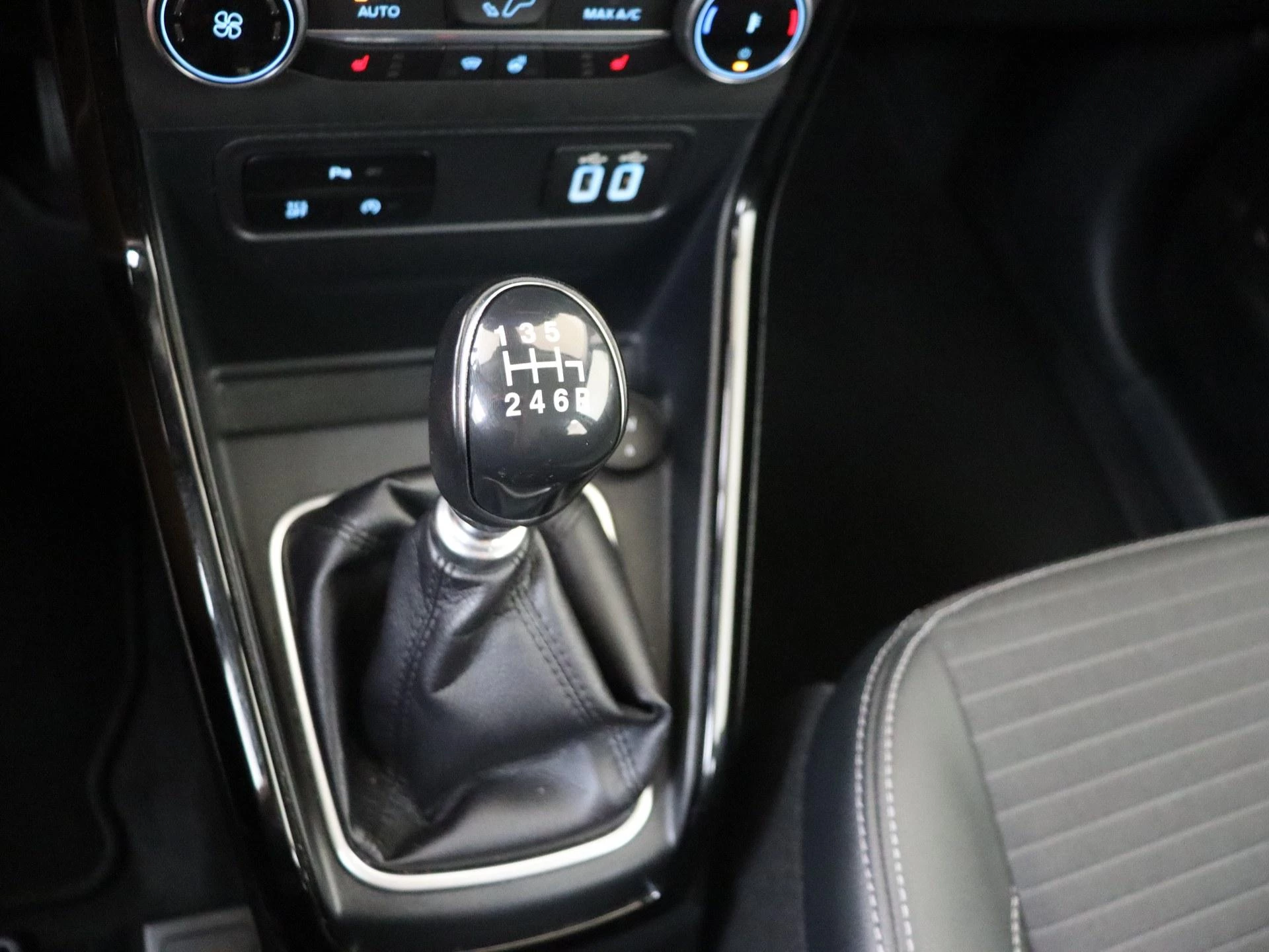 Ford-EcoSport-image-14