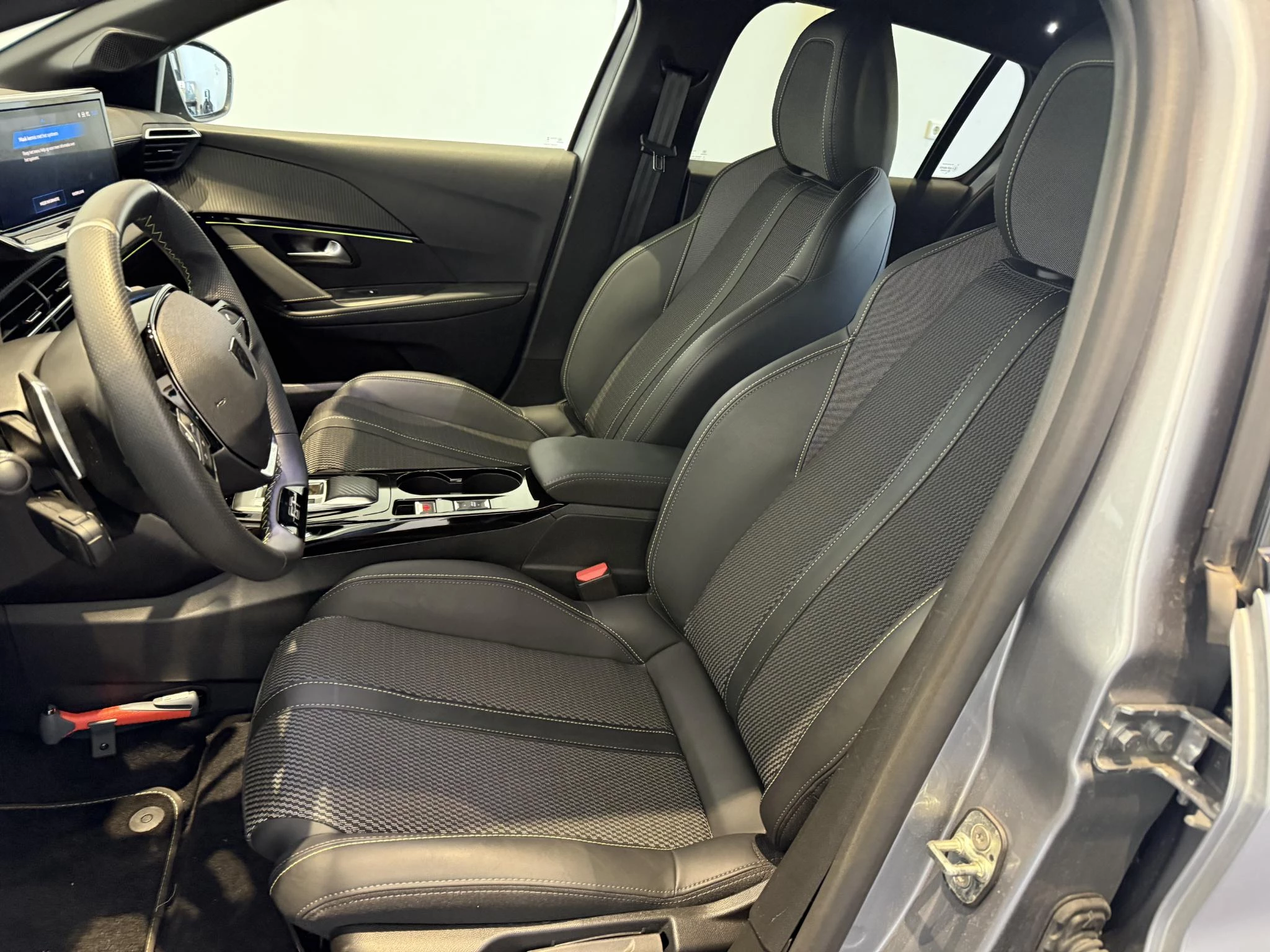 Peugeot 208 1.2 Hybrid 145 e-DCS6 GT