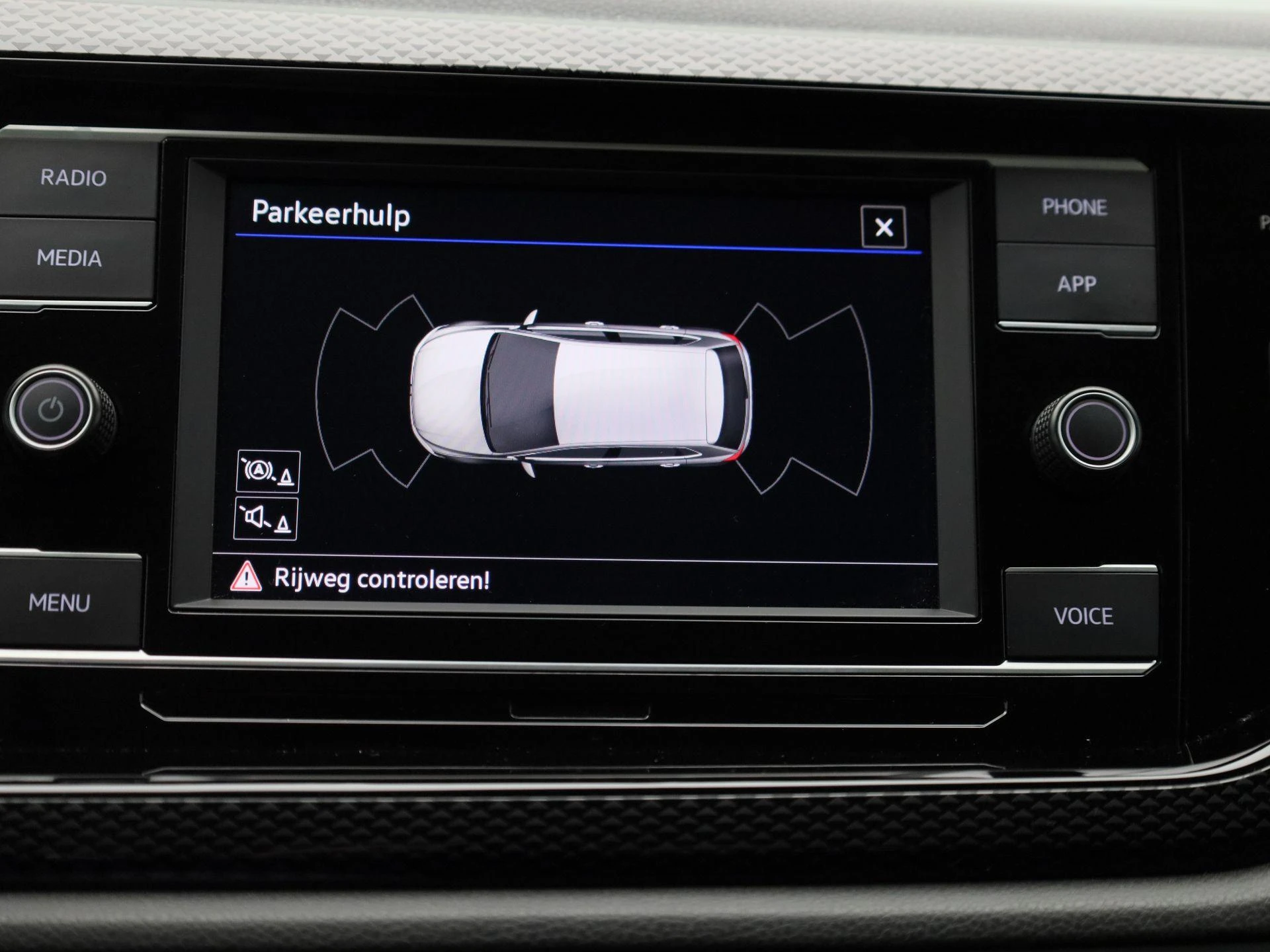 Volkswagen-Polo-image-26