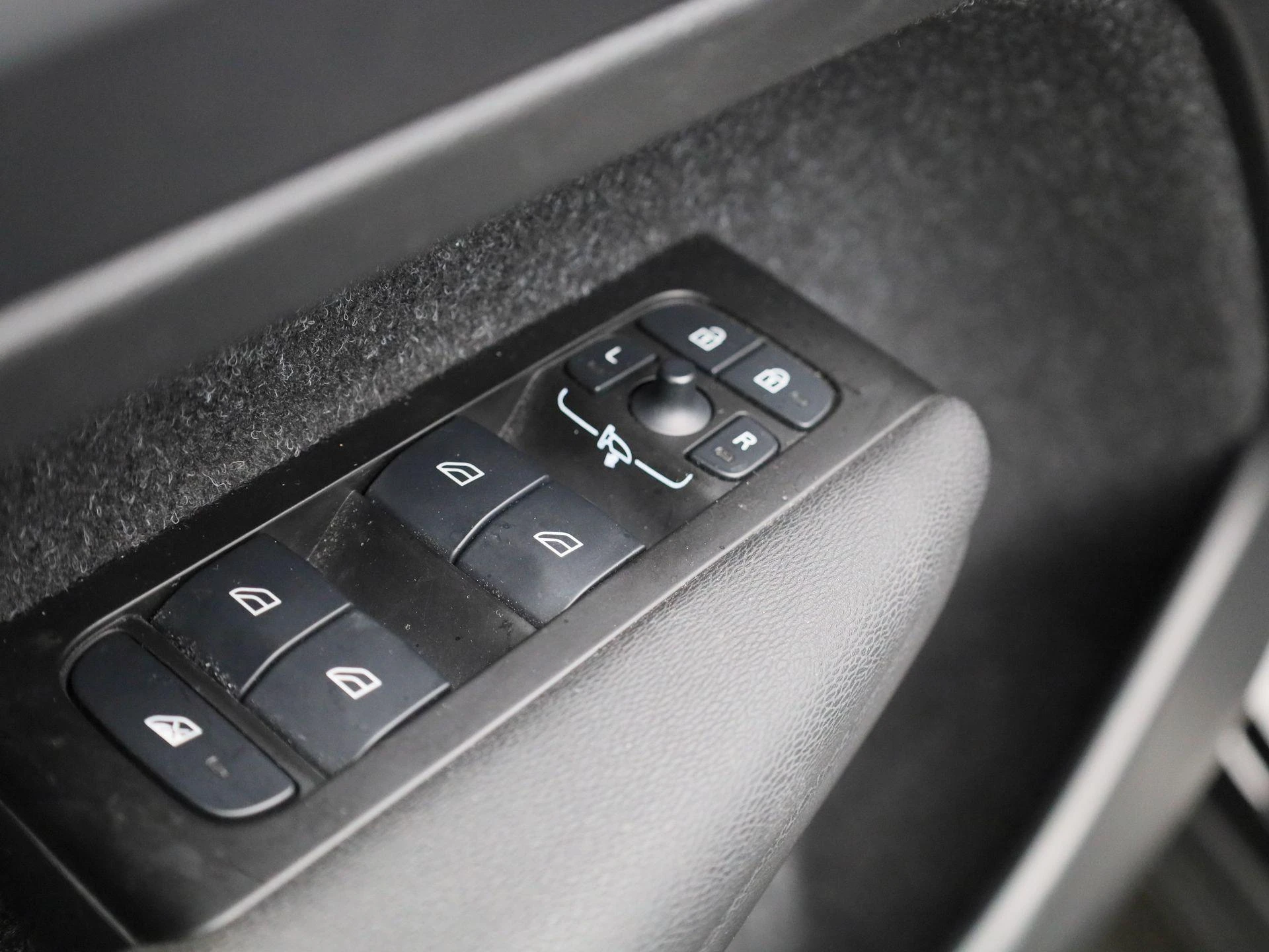 Volvo-XC40-image-29