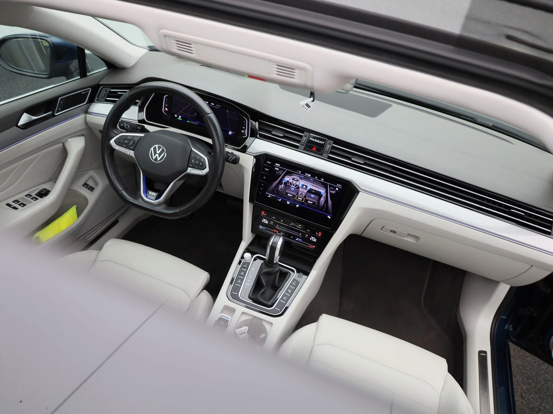 Volkswagen-Passat-image-40