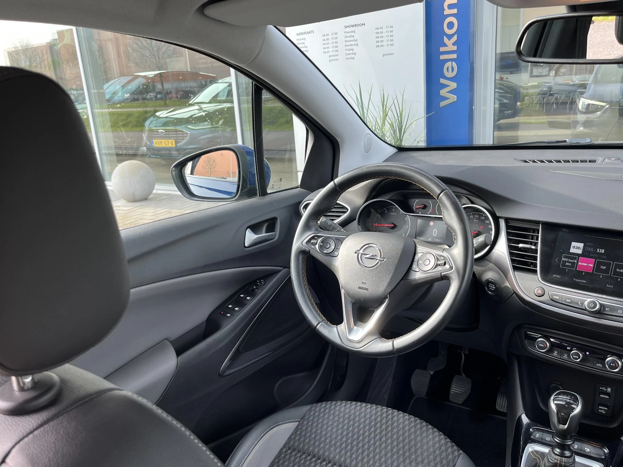 Opel-Crossland X-image-39