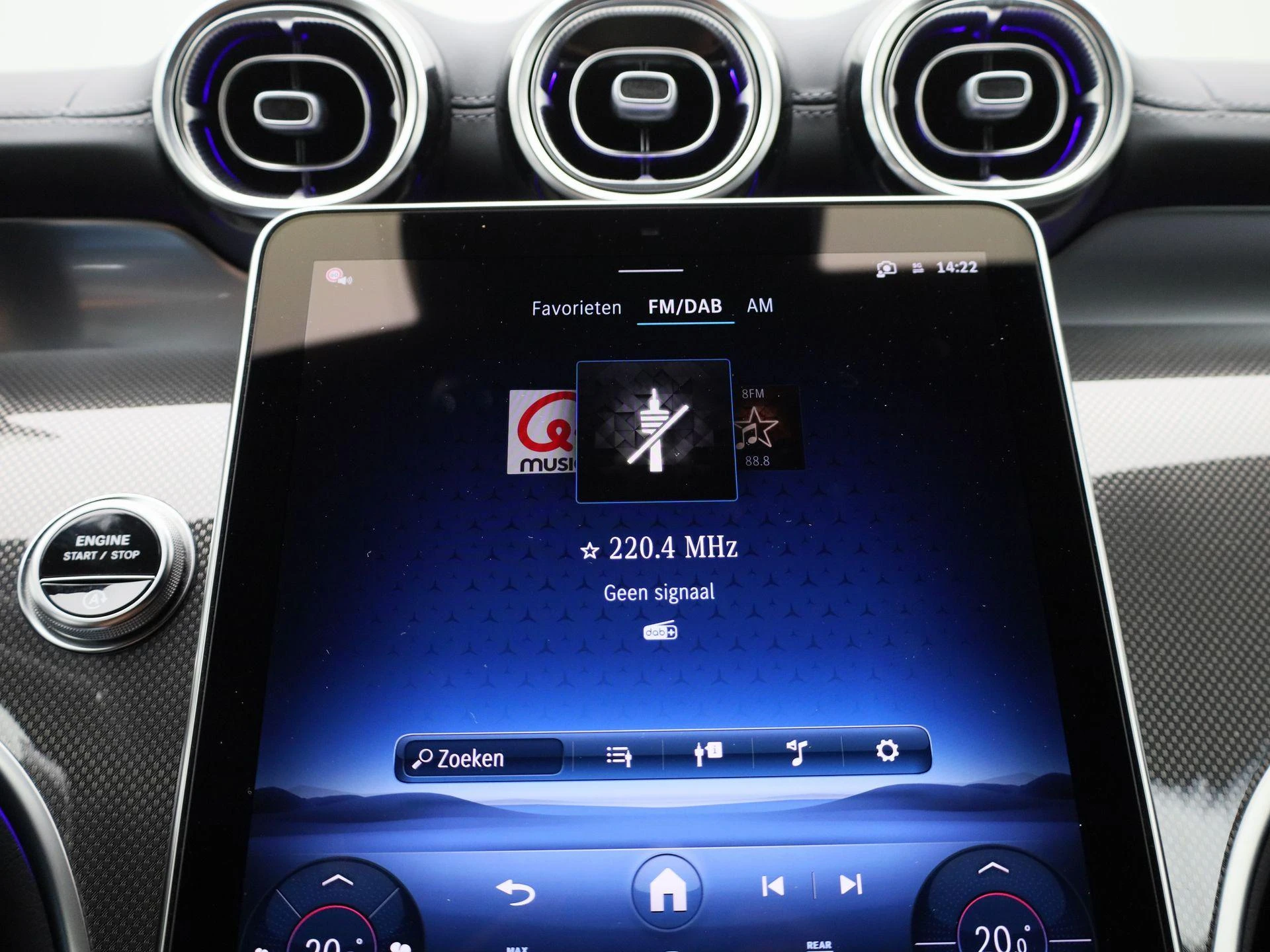 Mercedes-Benz-GLC-image-21