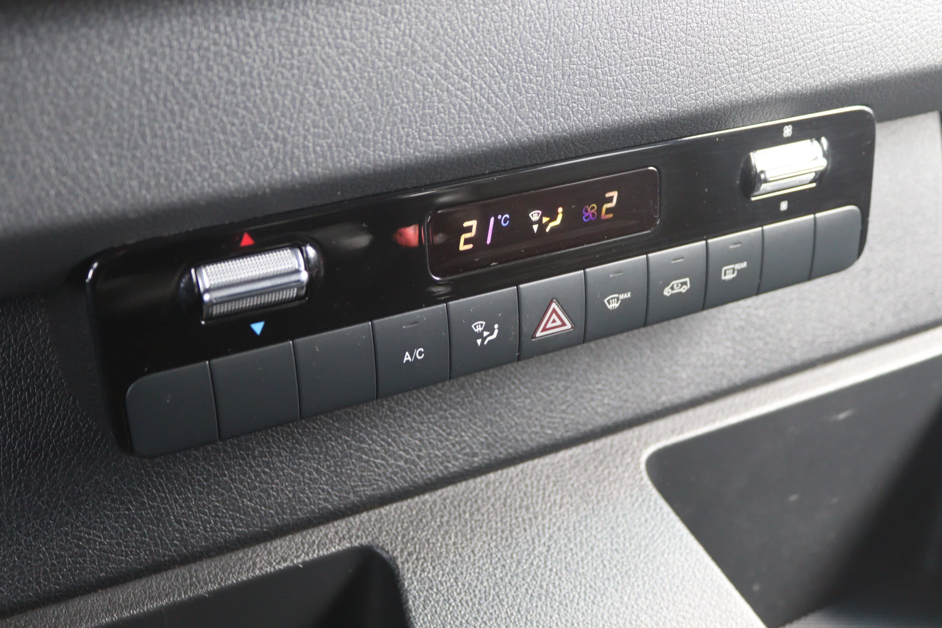 Mercedes-Benz Sprinter 319 3.0 V6 CDI Aut. L3H2 Dub Cab. |NAVI/MBUX/AIRCO/ALARM