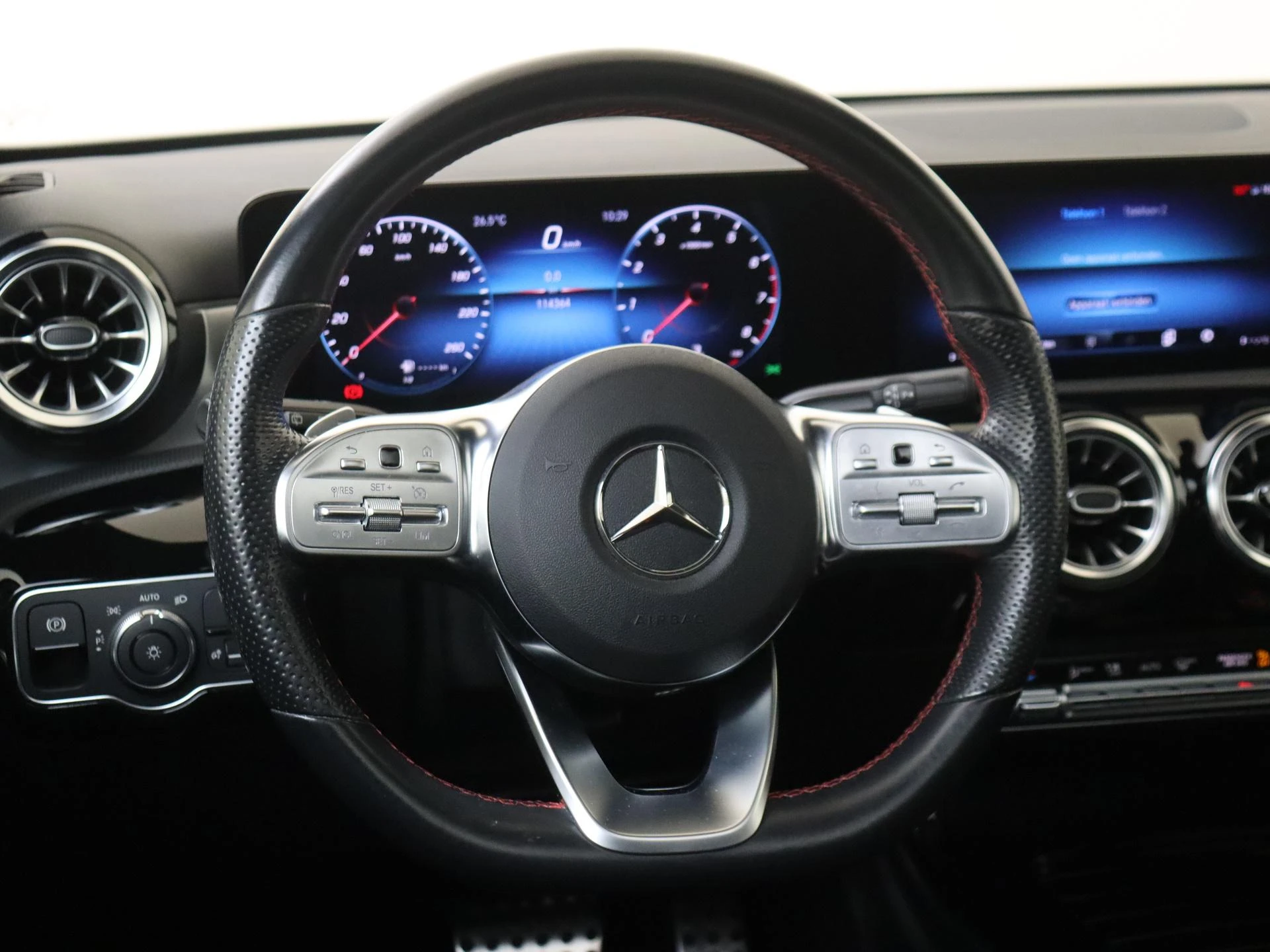 Mercedes-Benz-A-Klasse-image-14