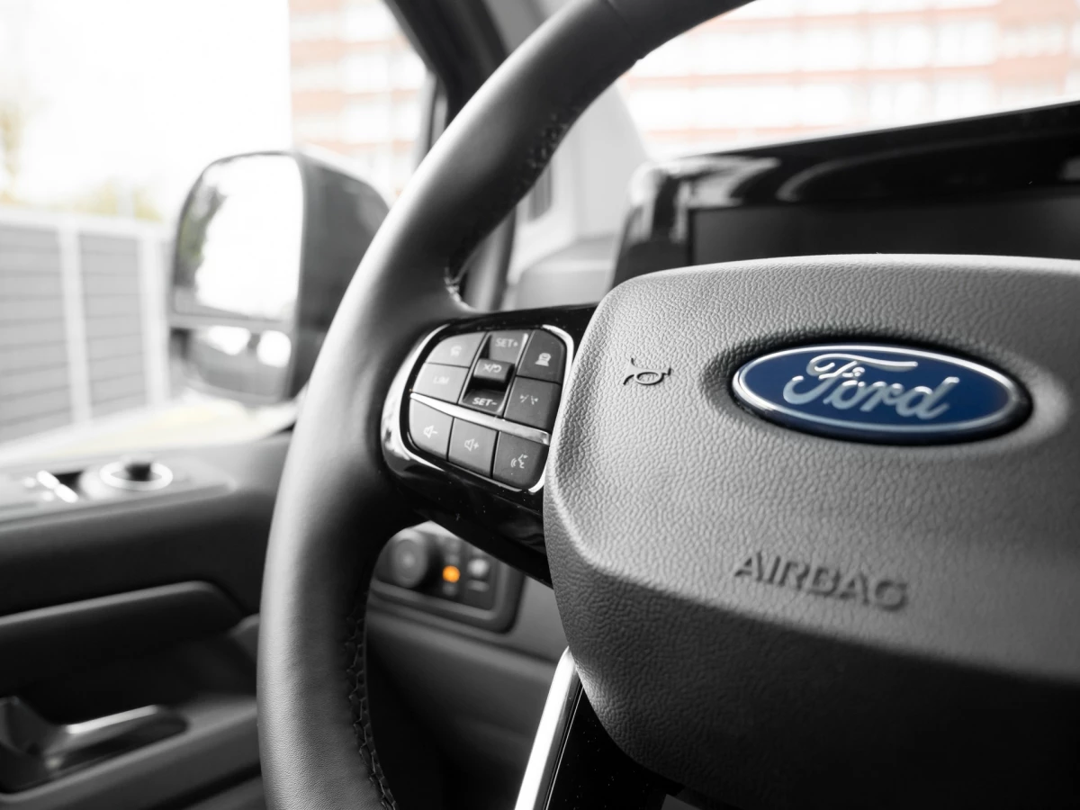 Ford-Tourneo Custom-image-18