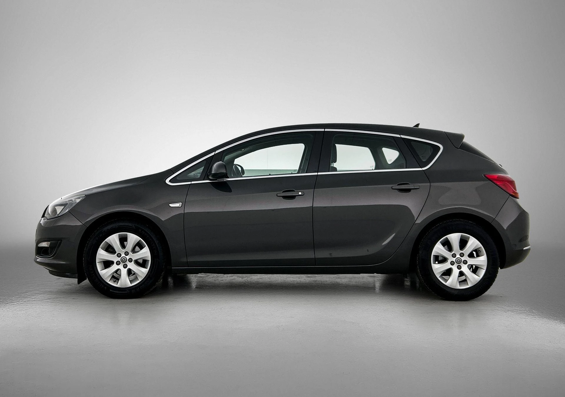 Opel-Astra-image-1