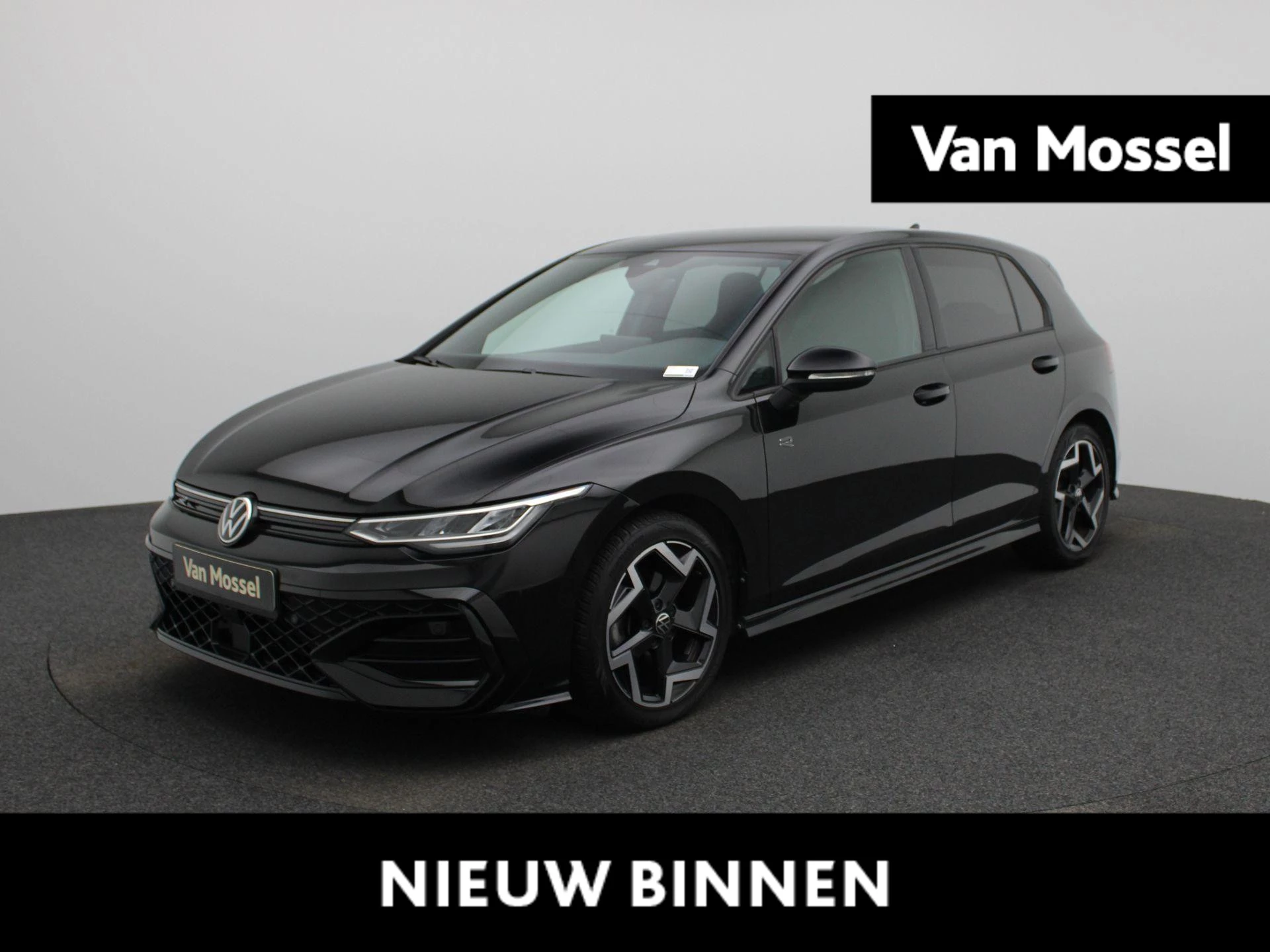 Volkswagen-Golf-image-0