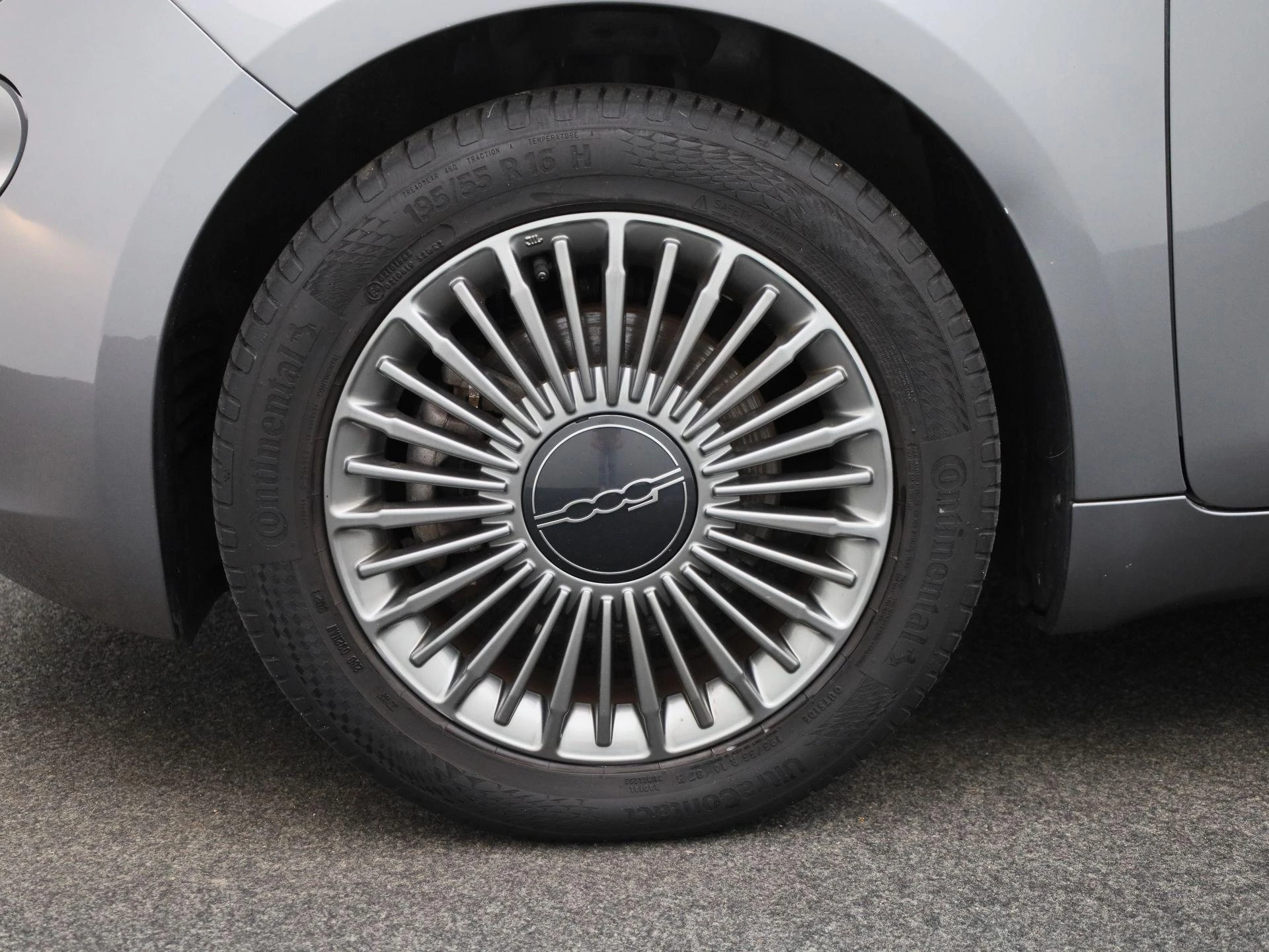 Fiat-500C-image-13