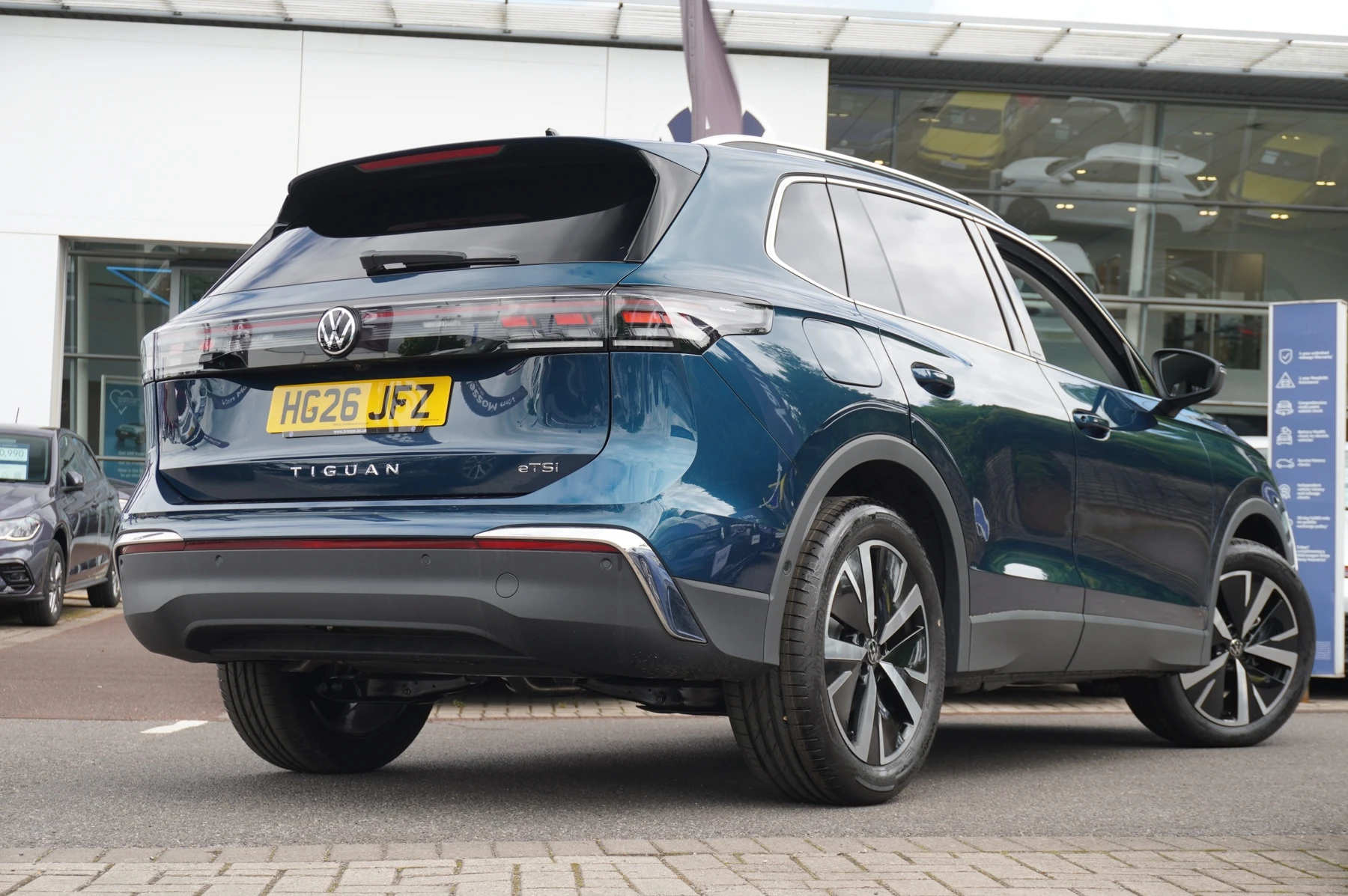 Volkswagen-Tiguan-image-18