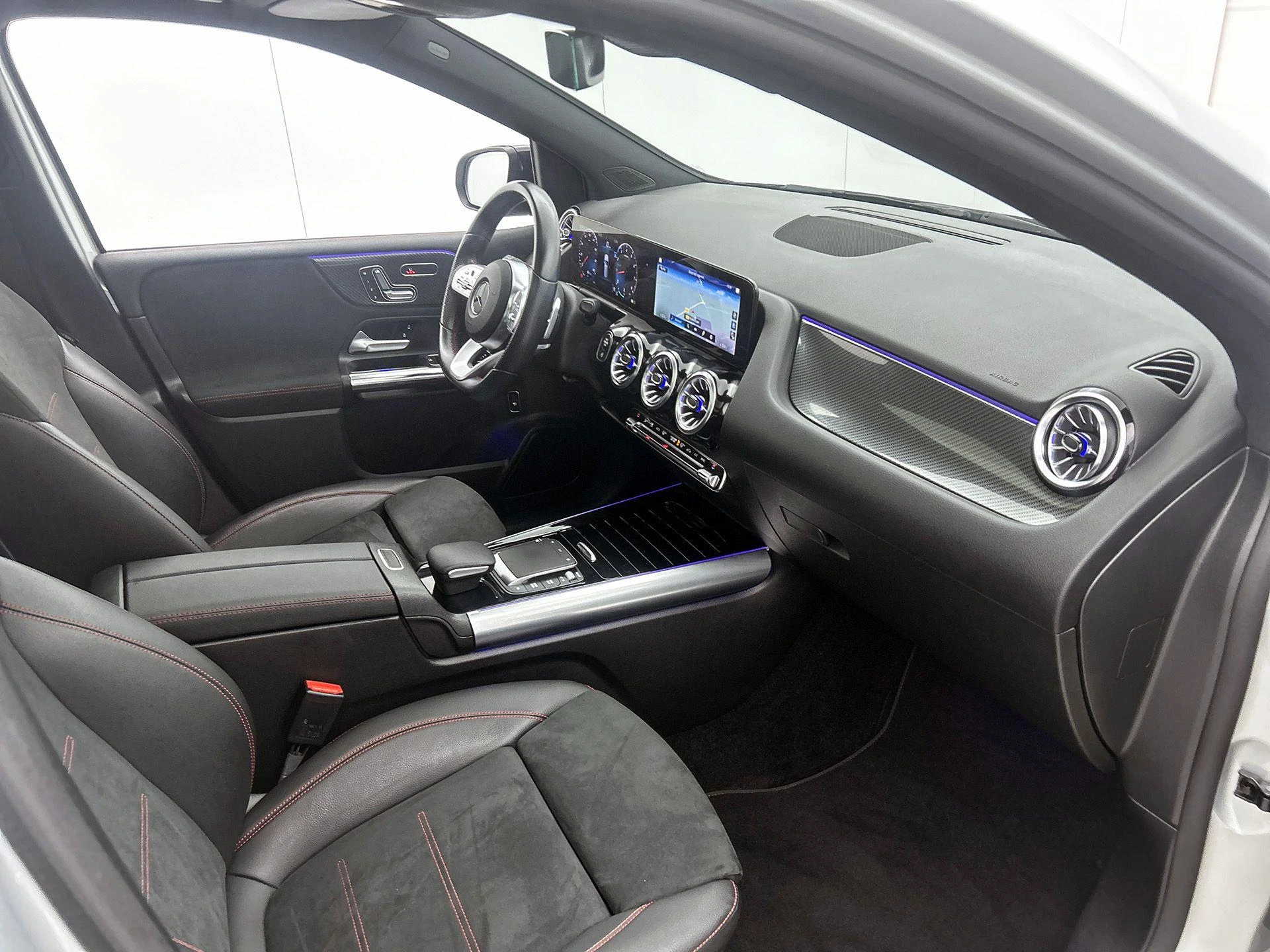 Mercedes-Benz-B-Klasse-image-23