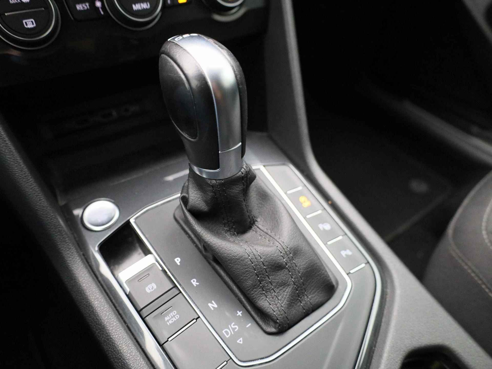 Volkswagen-Tiguan Allspace-image-26