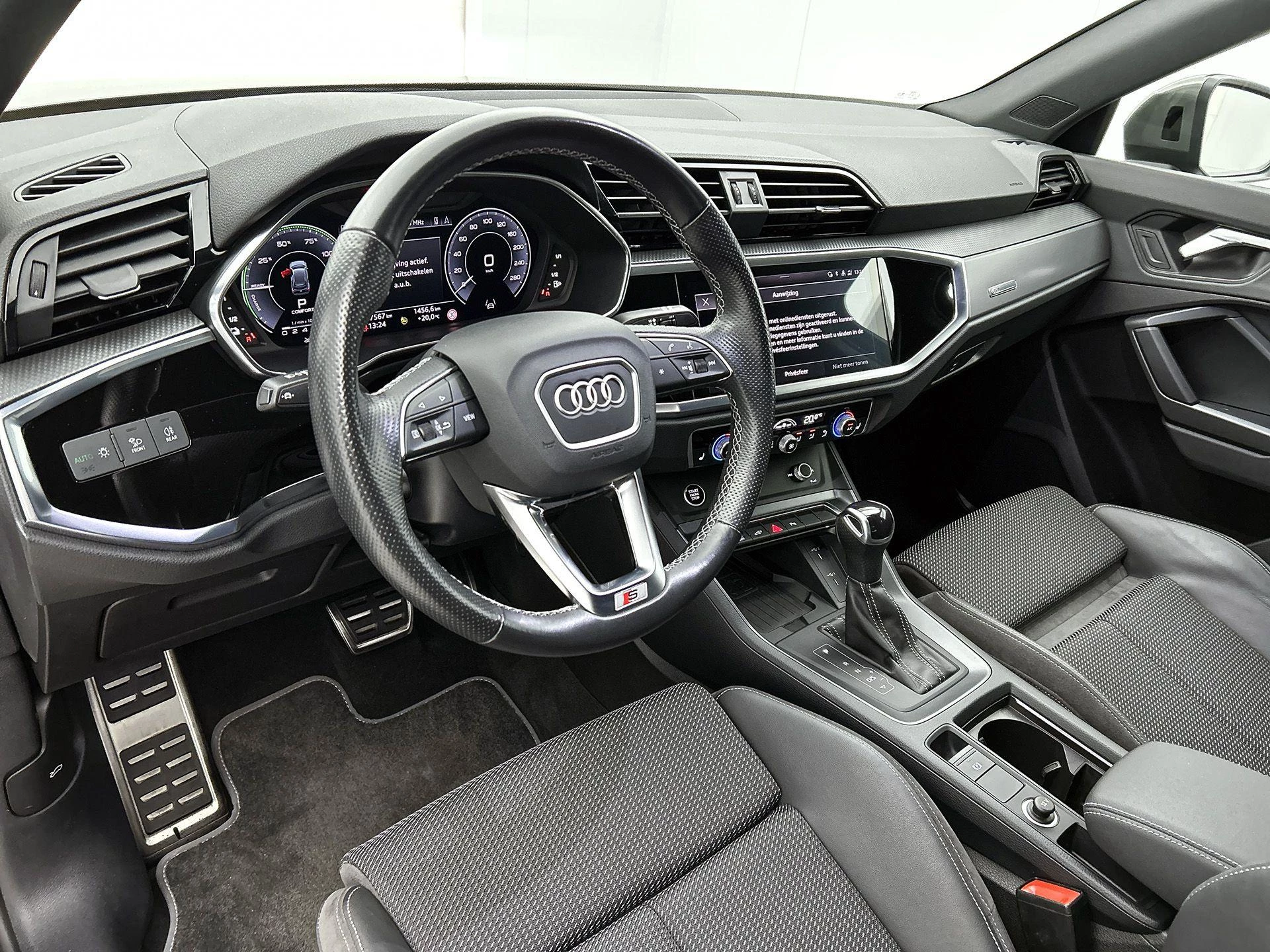 Audi Q3 45 TFSI e S edition