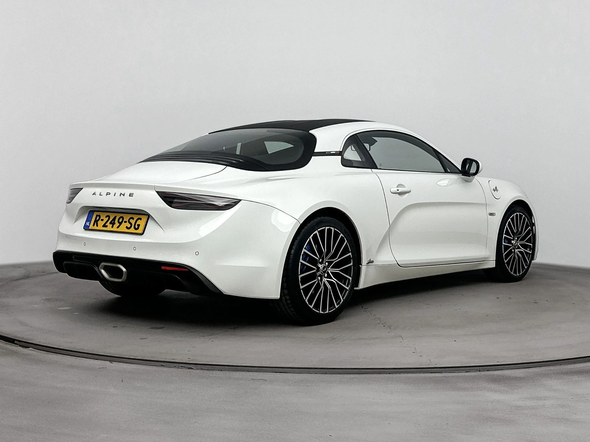Alpine-A110-image-3