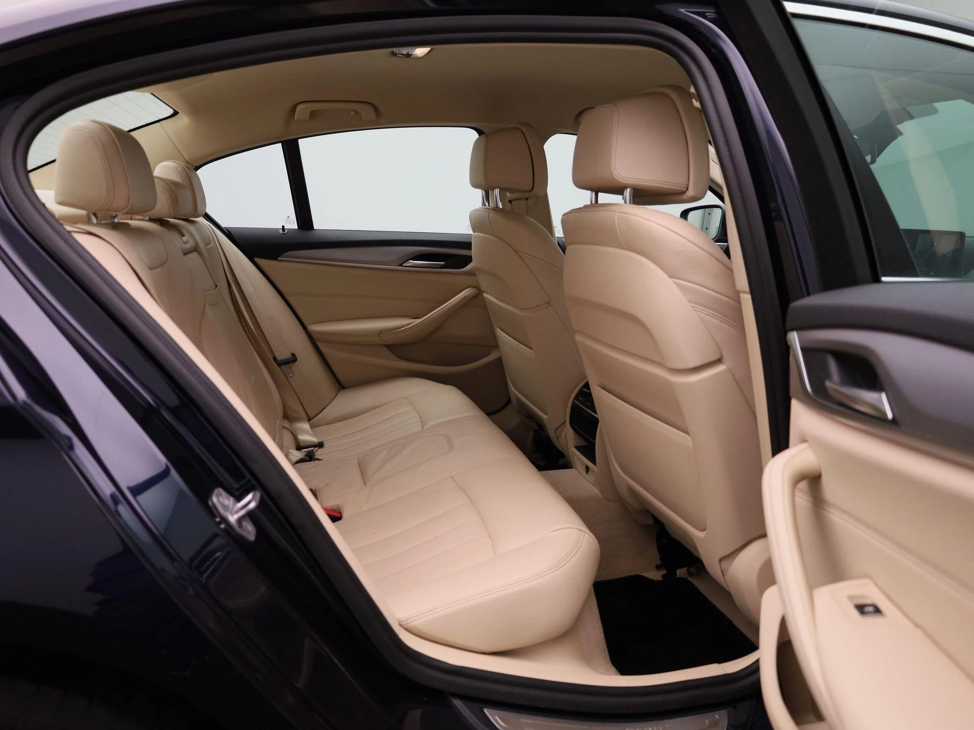 BMW-5 Serie-image-38