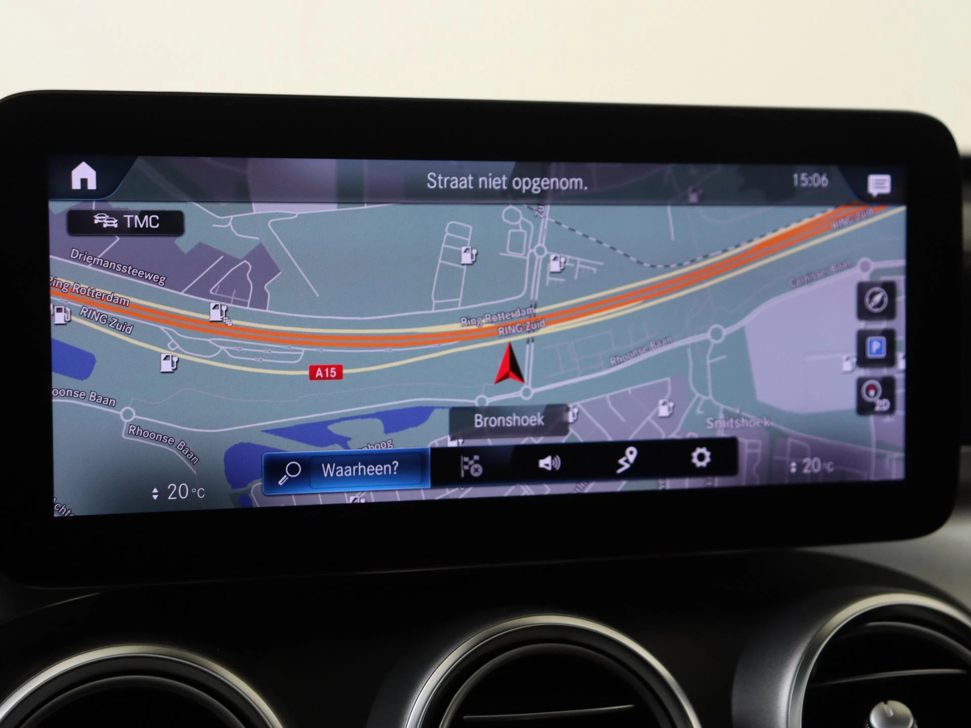 Mercedes-Benz-GLC-image-16