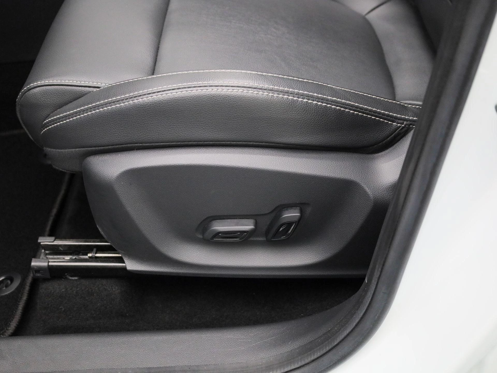 MG ZS EV Luxury 45 kWh